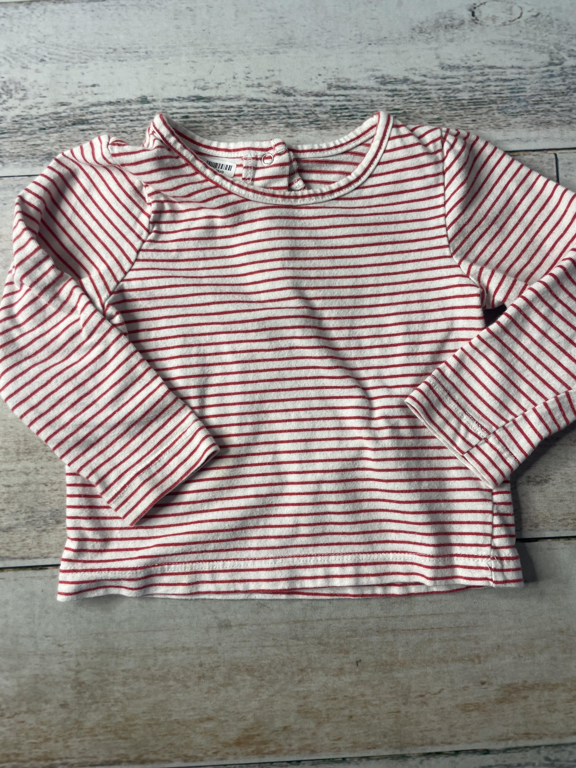 Unisex Shirt Size: 24 months