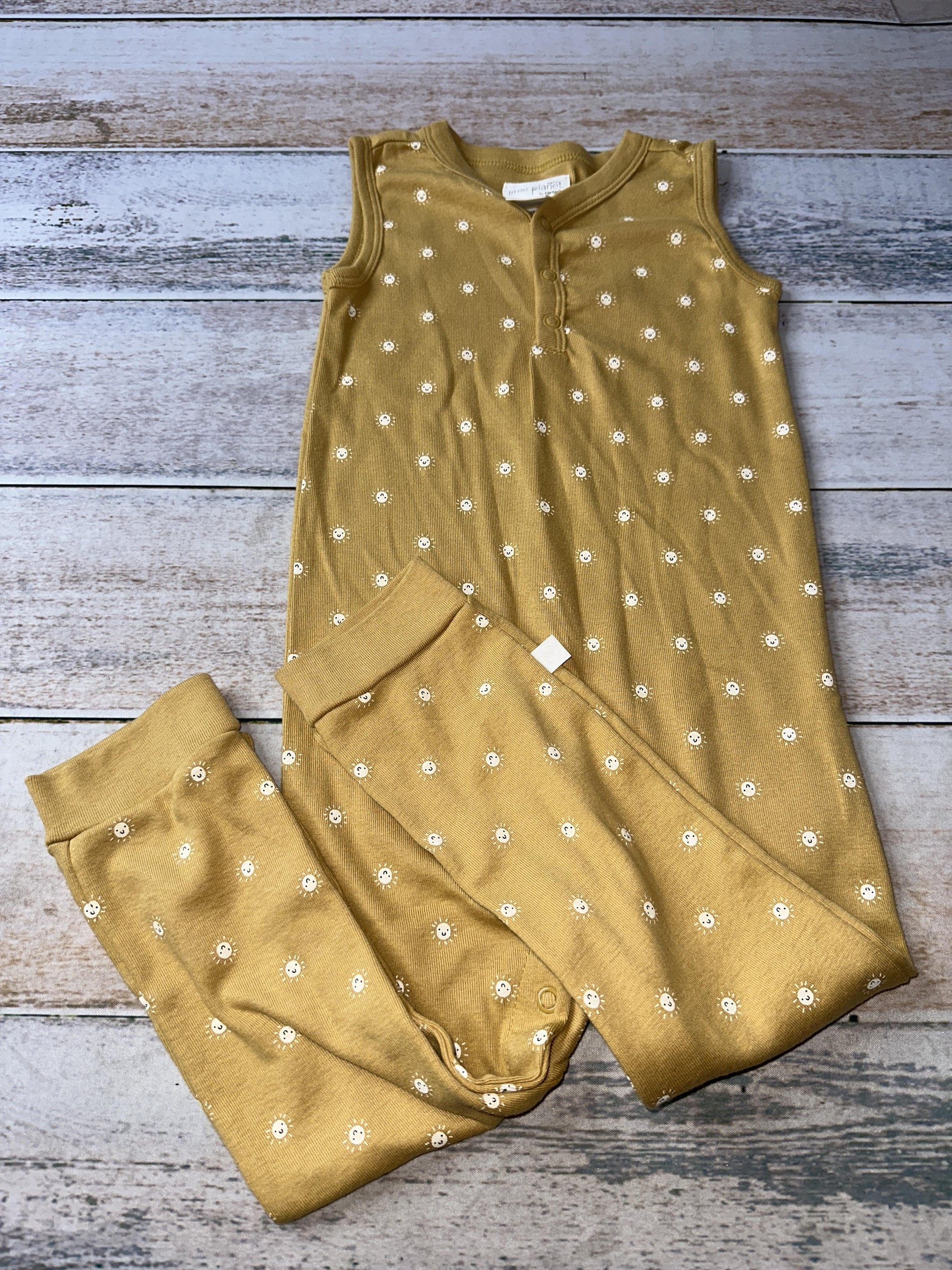 Carters Unisex Romper Size: 24 months