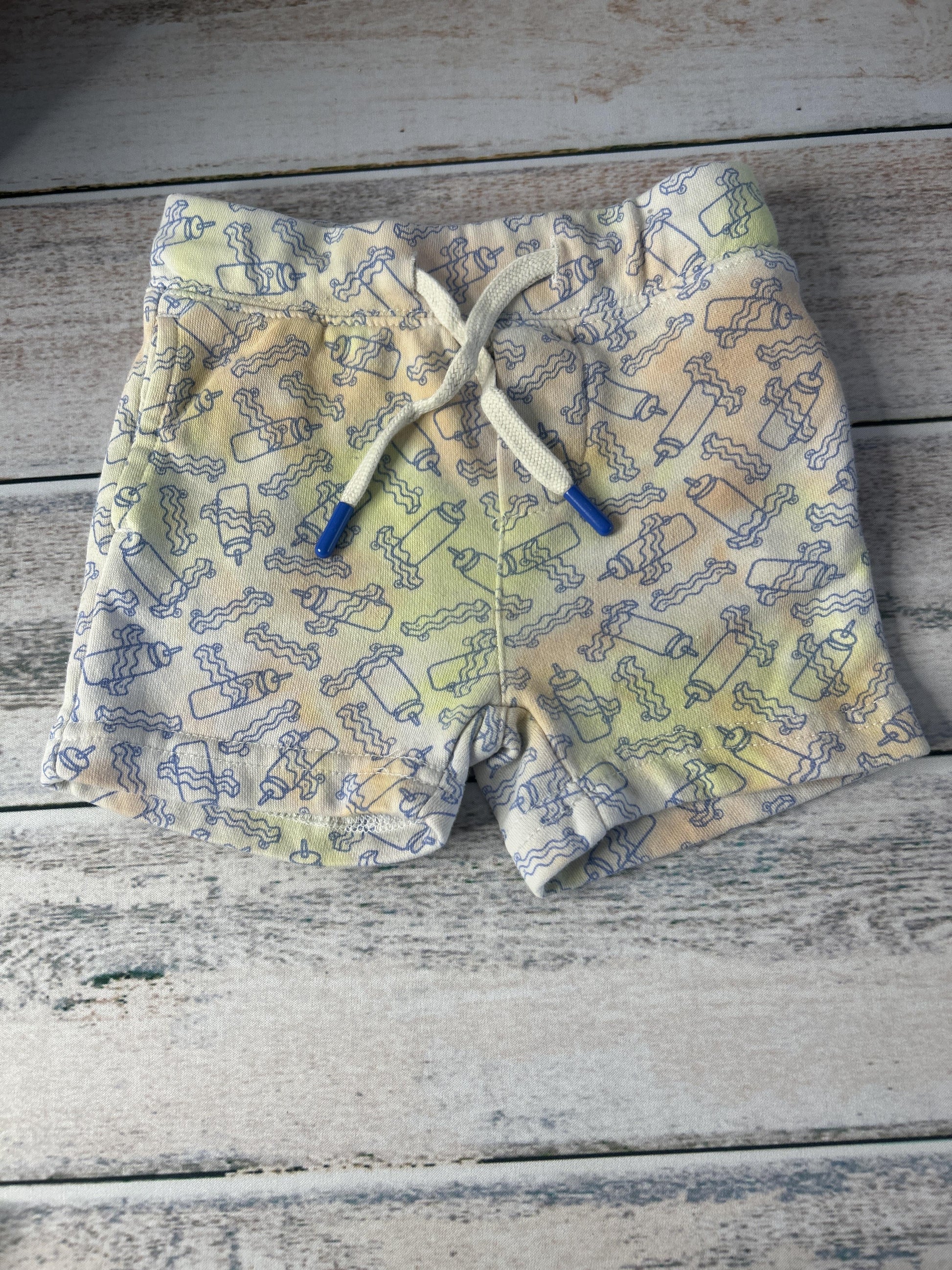 Unisex Shorts Size: 2