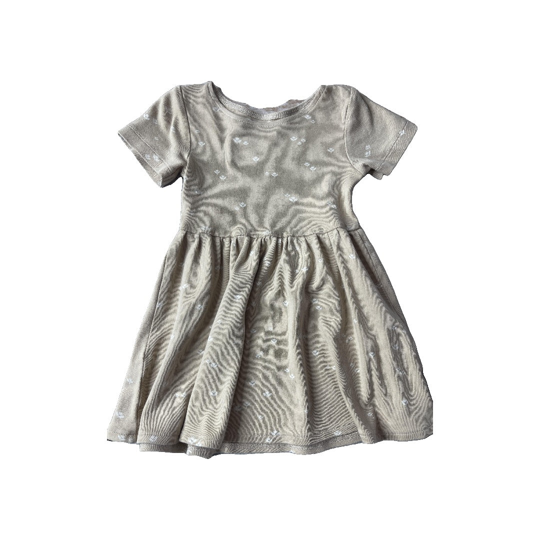 Girls Dress Size: 2T