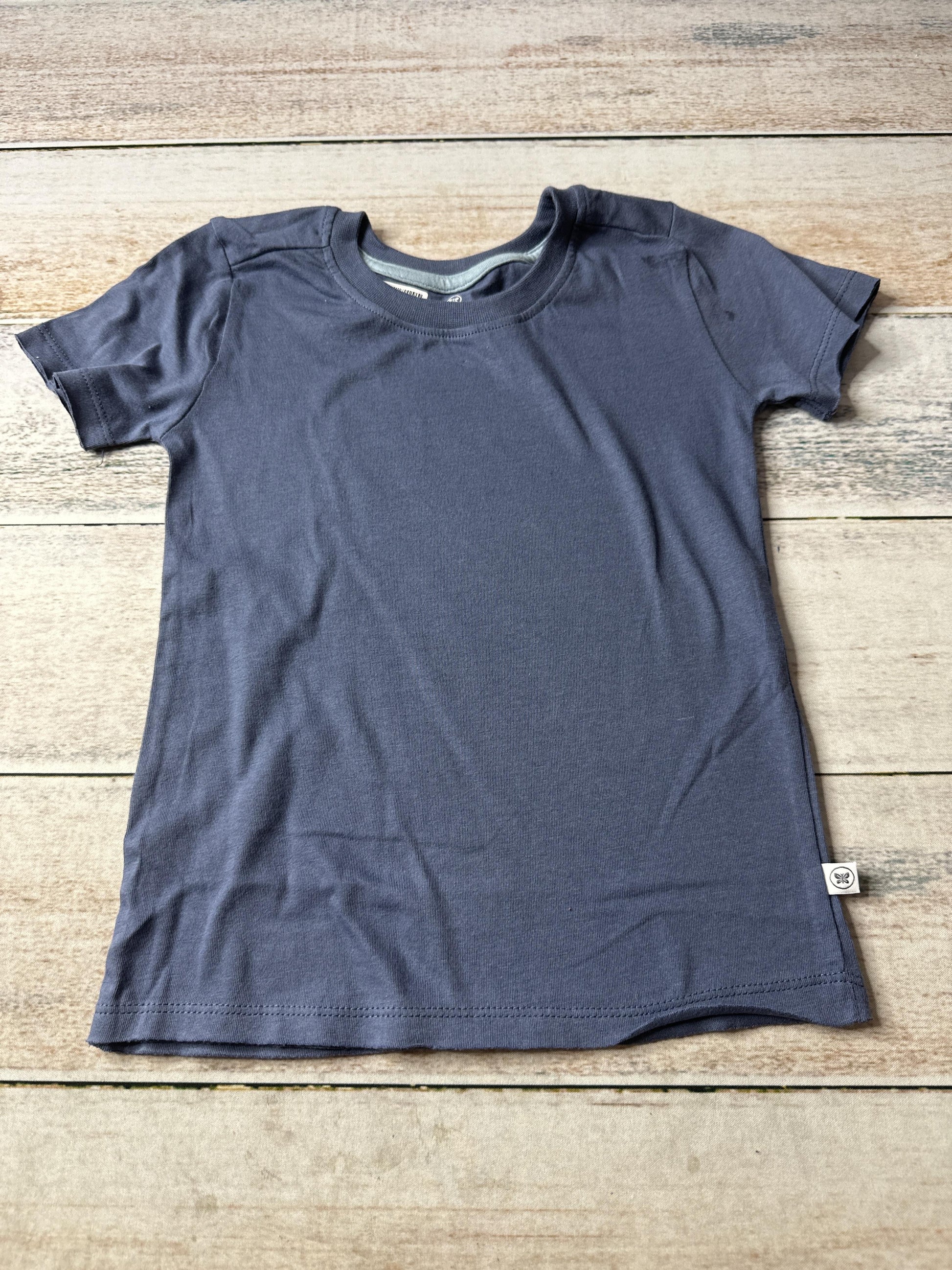 Honest Co Unisex T-Shirt Size: 2T