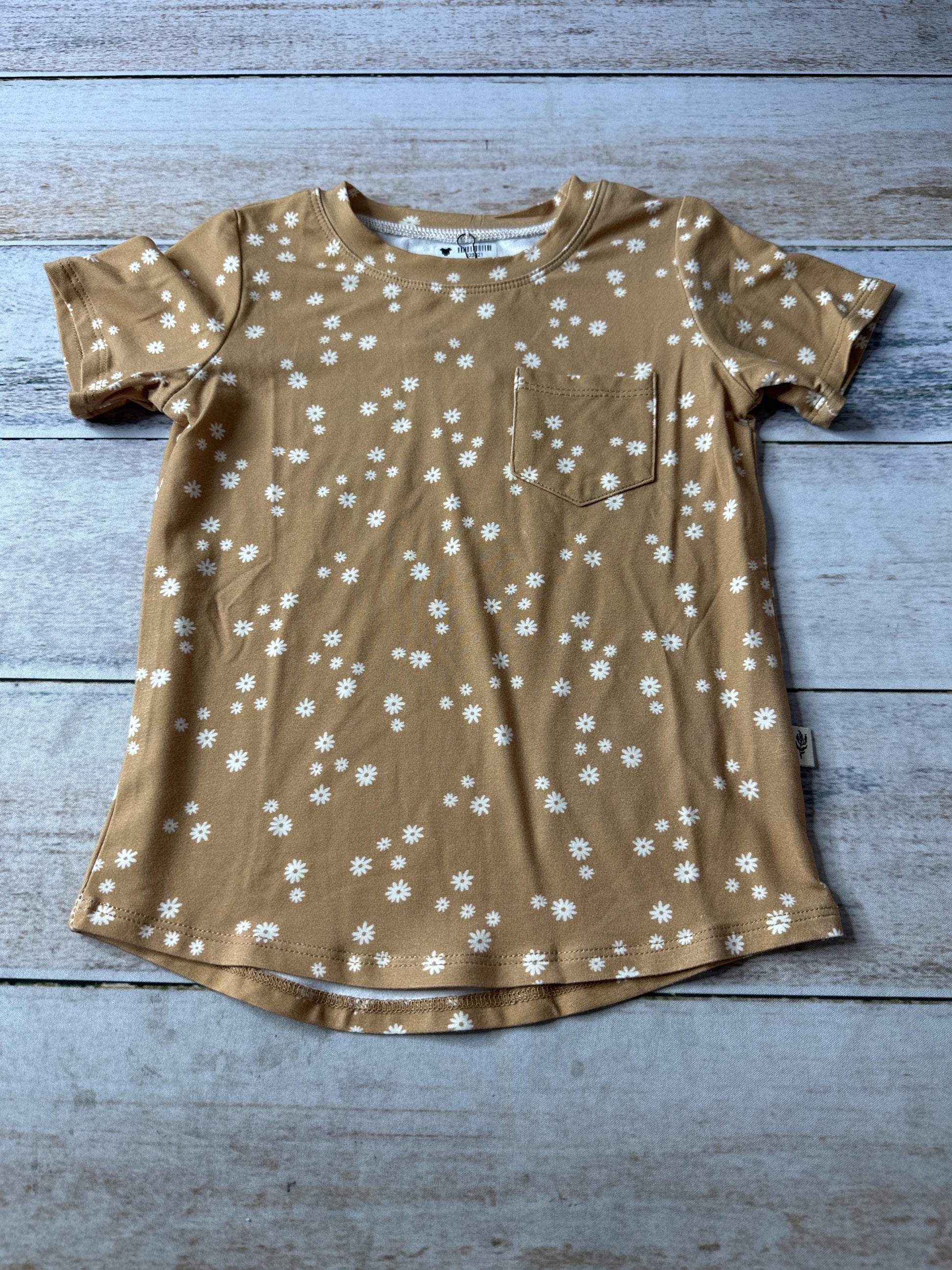 BabySprouts co Unisex T-Shirt Size: 2T