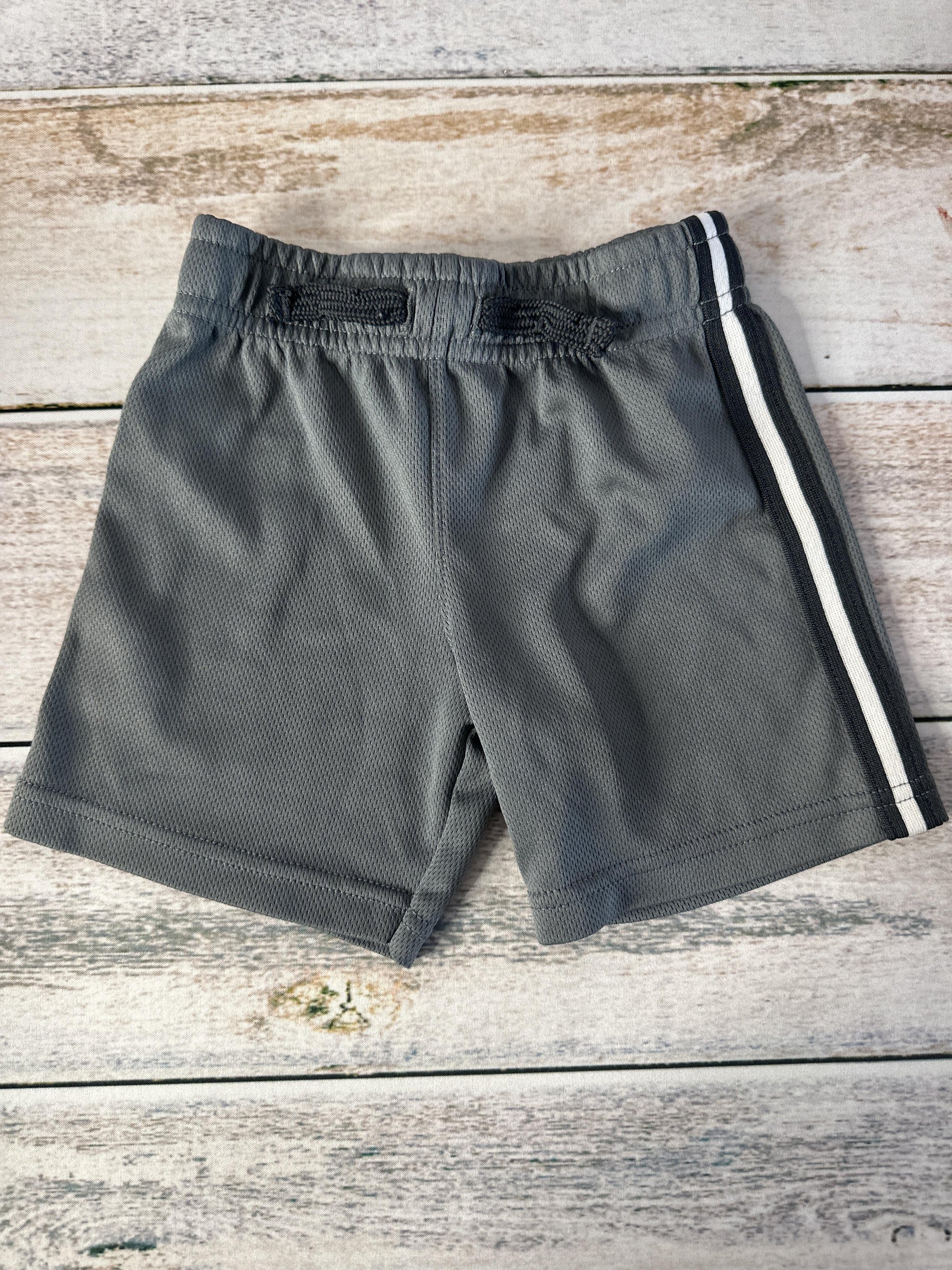Unisex Shorts Size: 2T