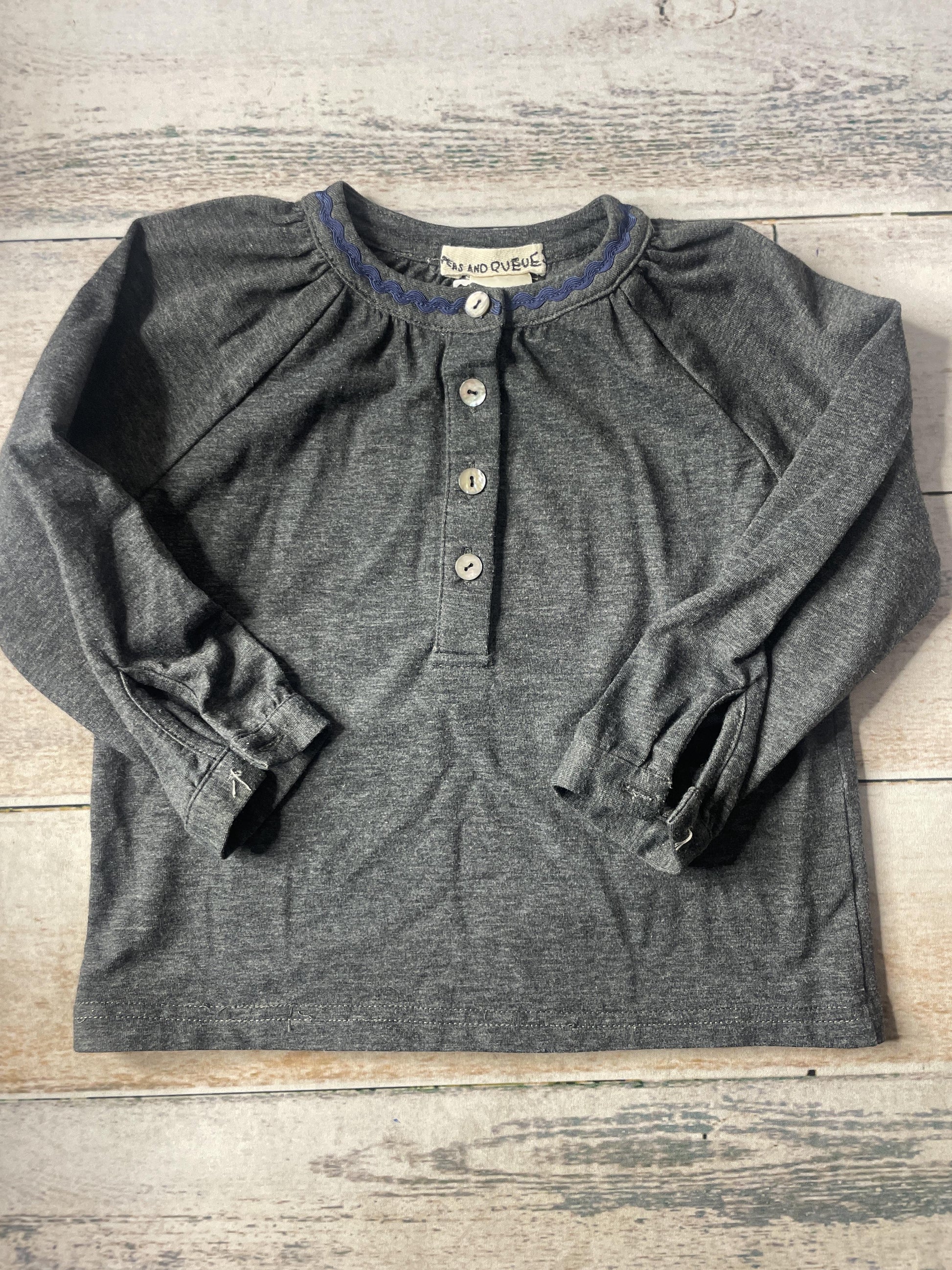 Unisex Shirt Size: 2T