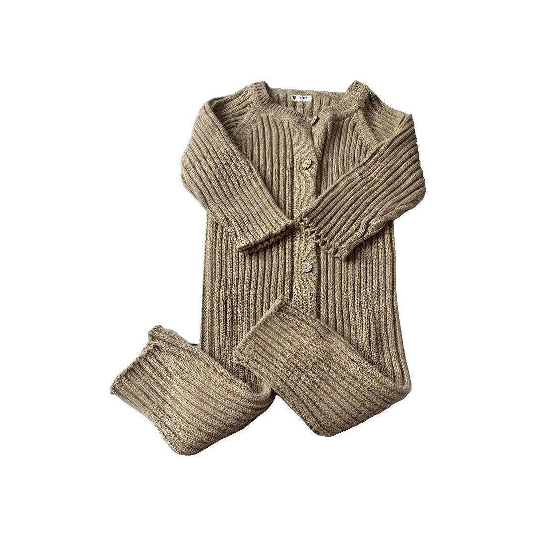 Unisex Long Sleeve Outfit Size: 2T