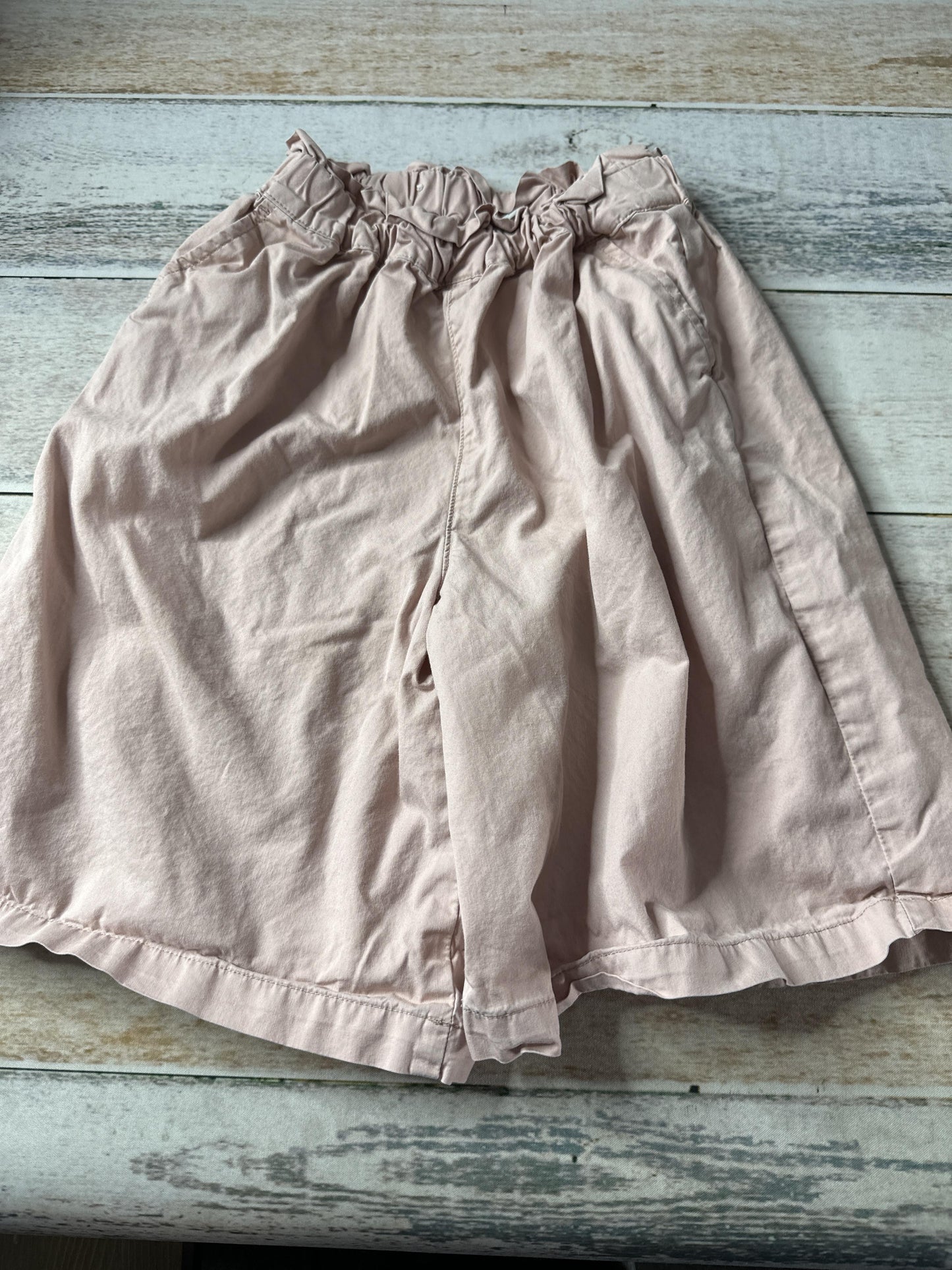 Uniqlo Unisex Shorts Size: 3-4 Years