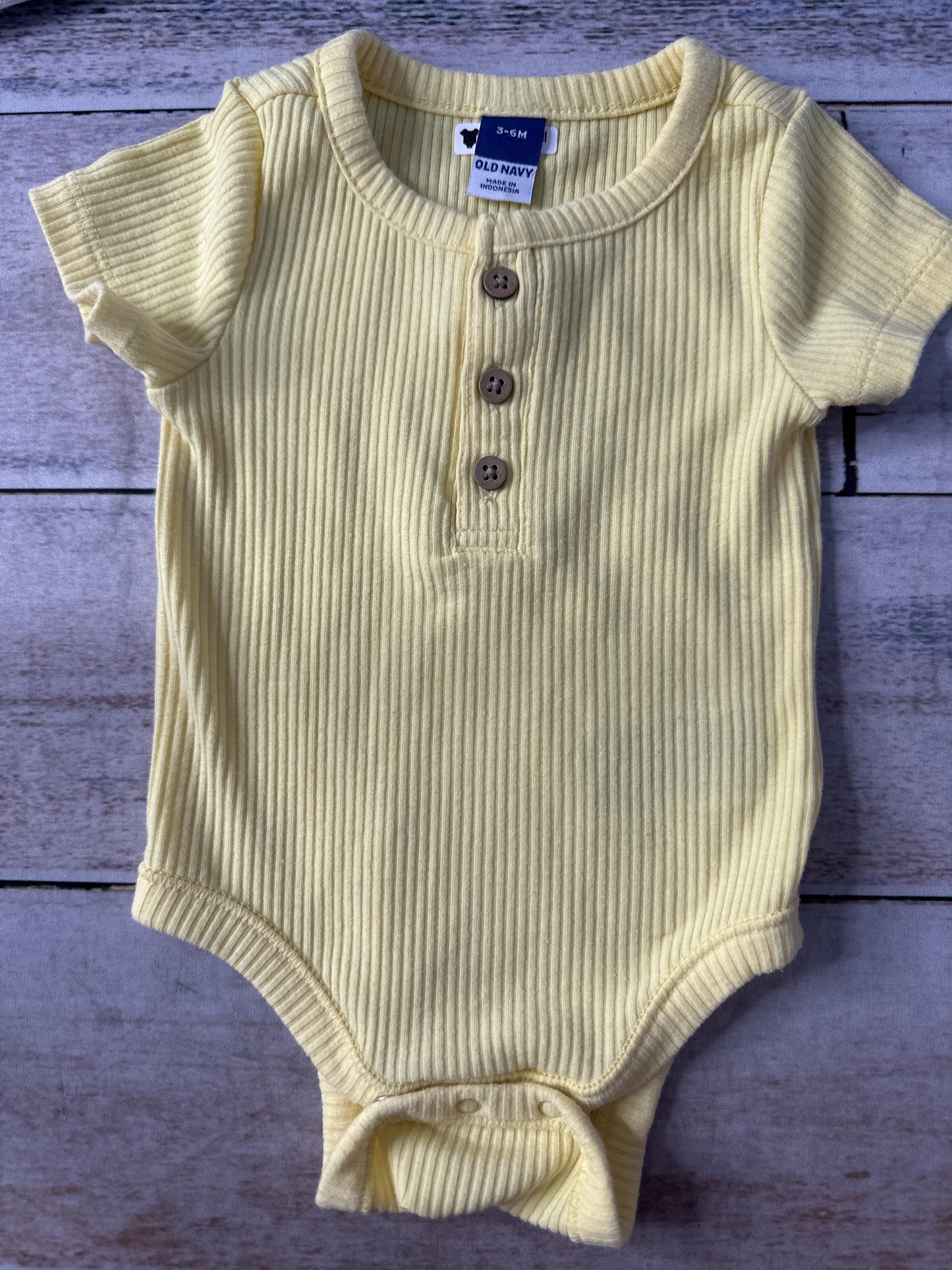 Old Navy Unisex Onesie Size: 3-6 months