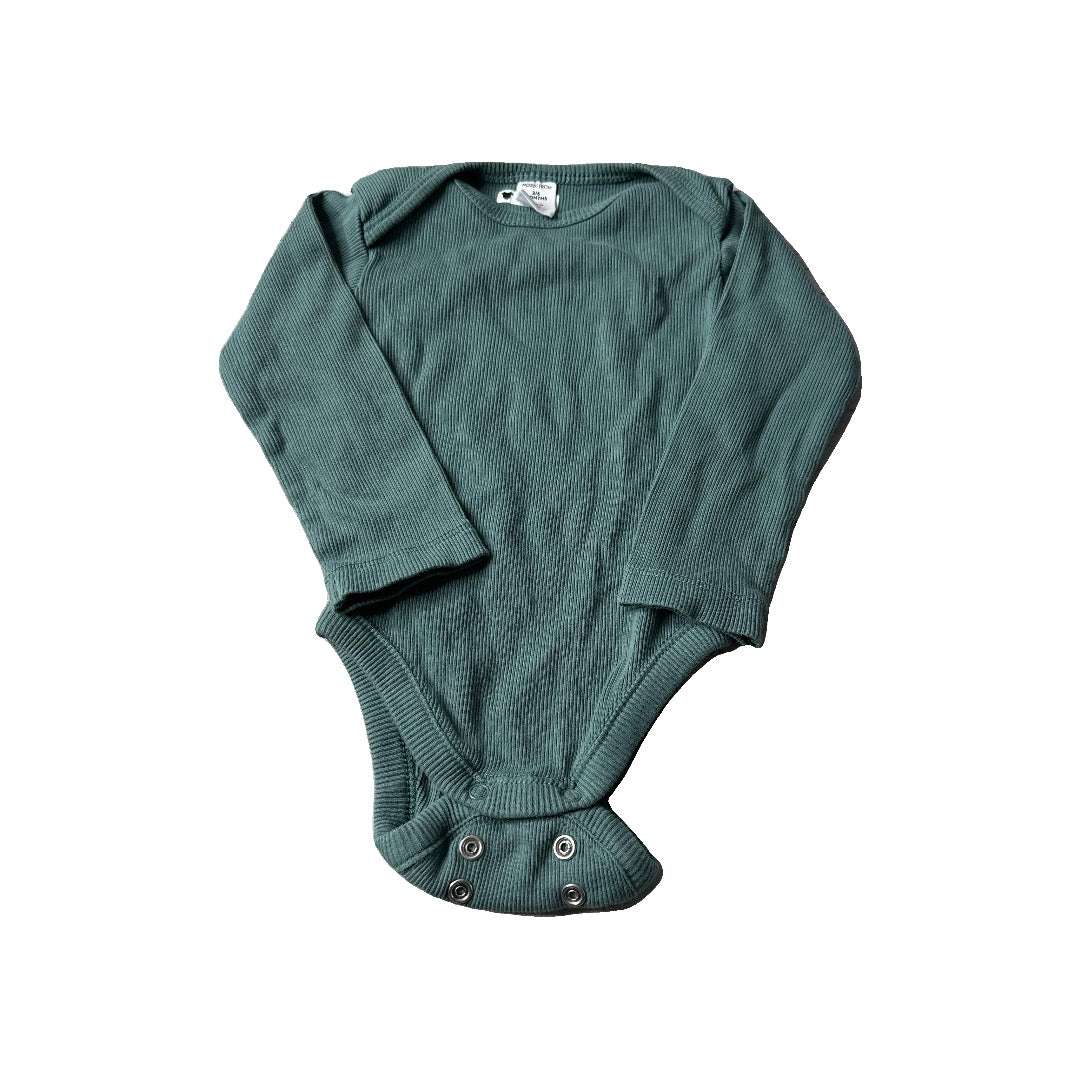 Unisex Onesie Size: 3-6 months