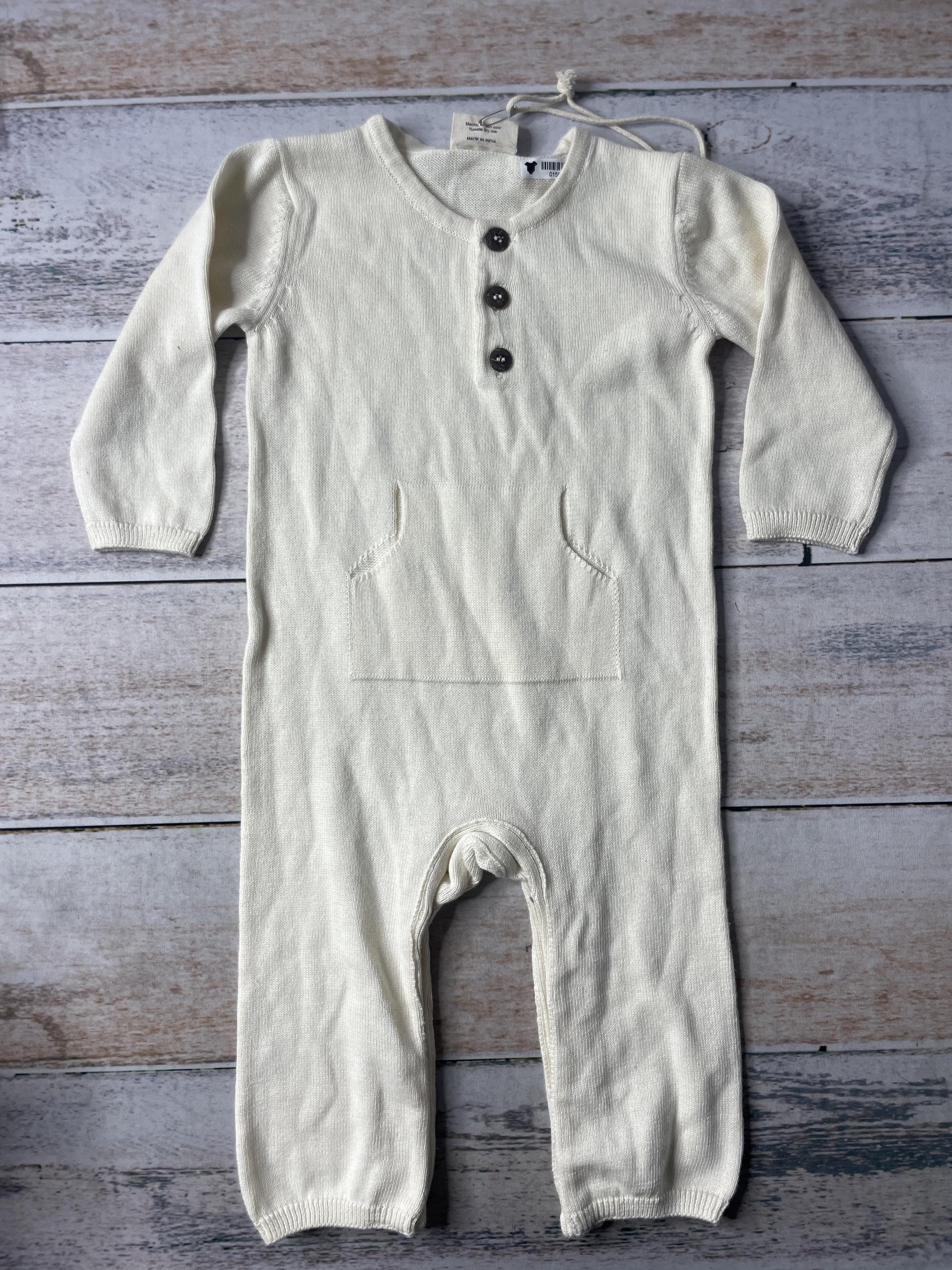 Unisex Long Sleeve Outfit Size: 3-6 months