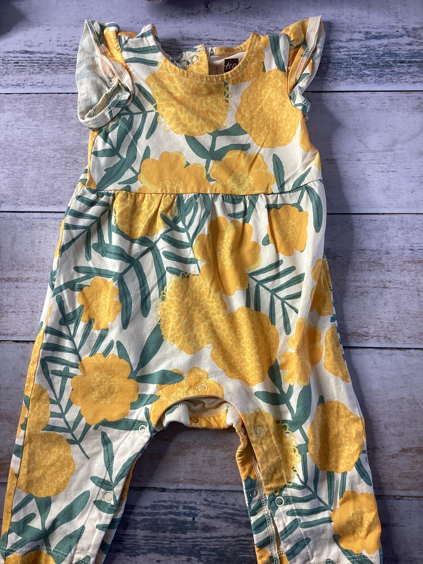 Unisex Romper Size: 3-6 months