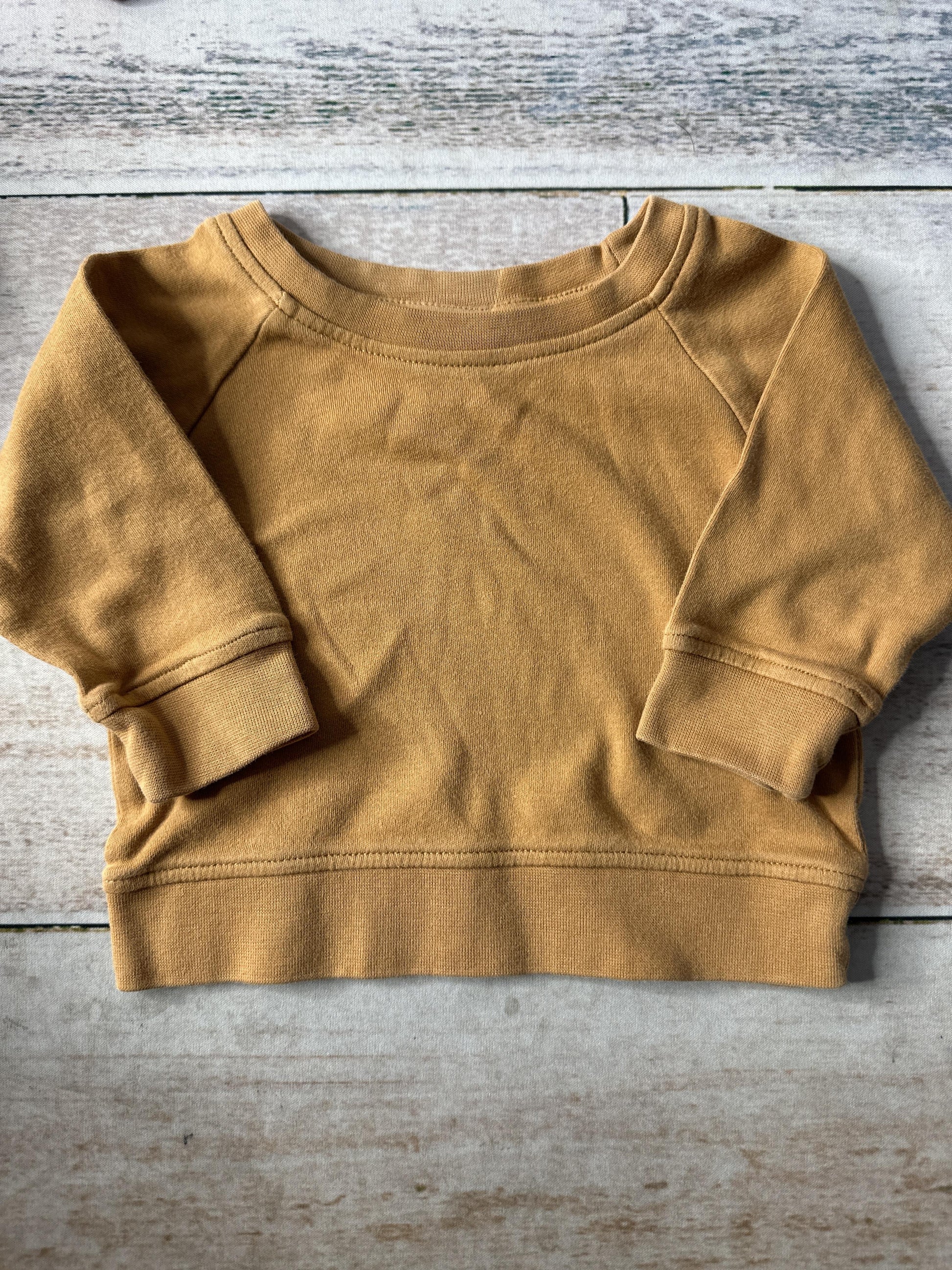 Unisex Sweater Size: 3-6 months