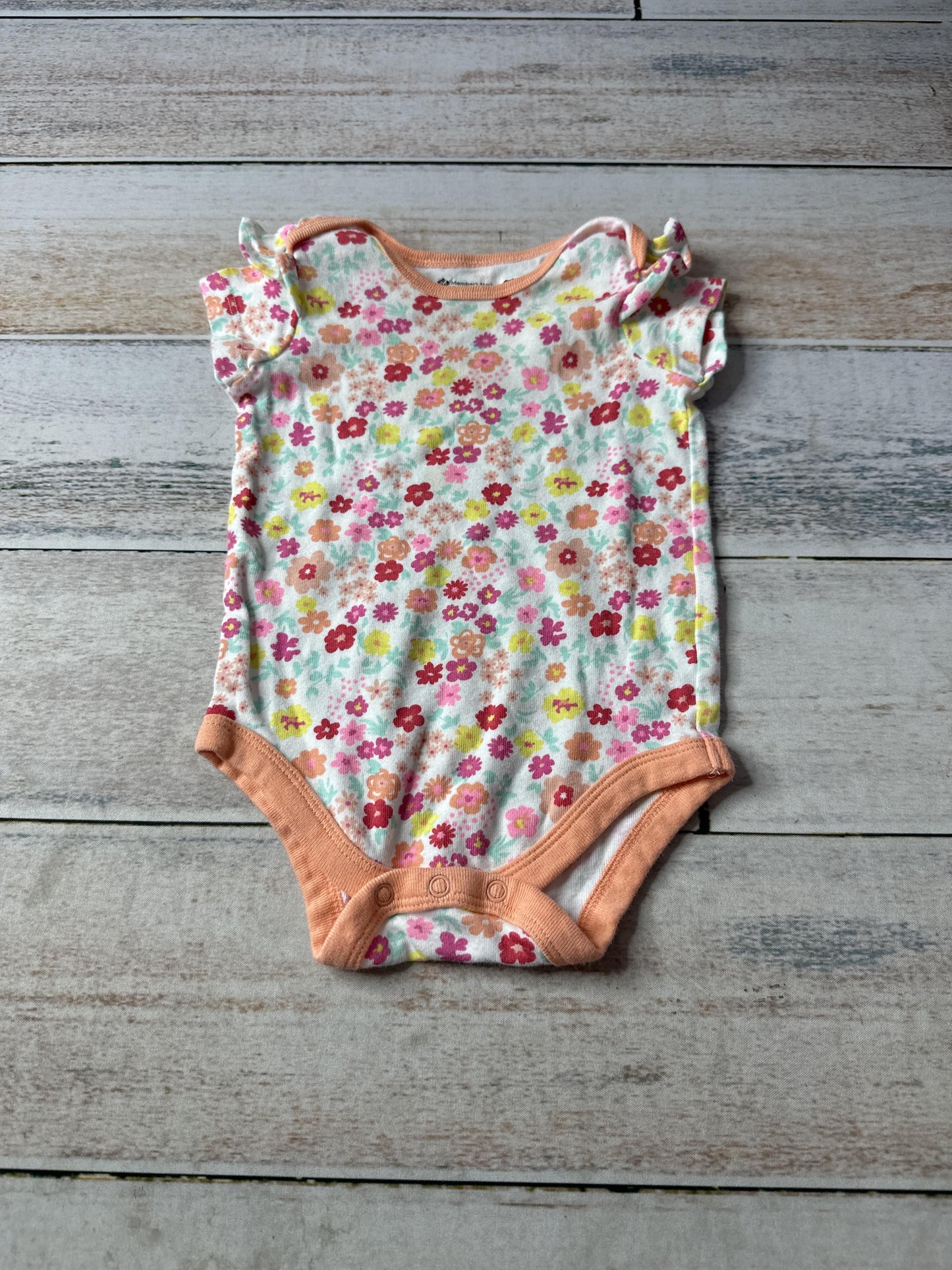 Member‚Äôs Mark Unisex Onesie Size: 3-6 months