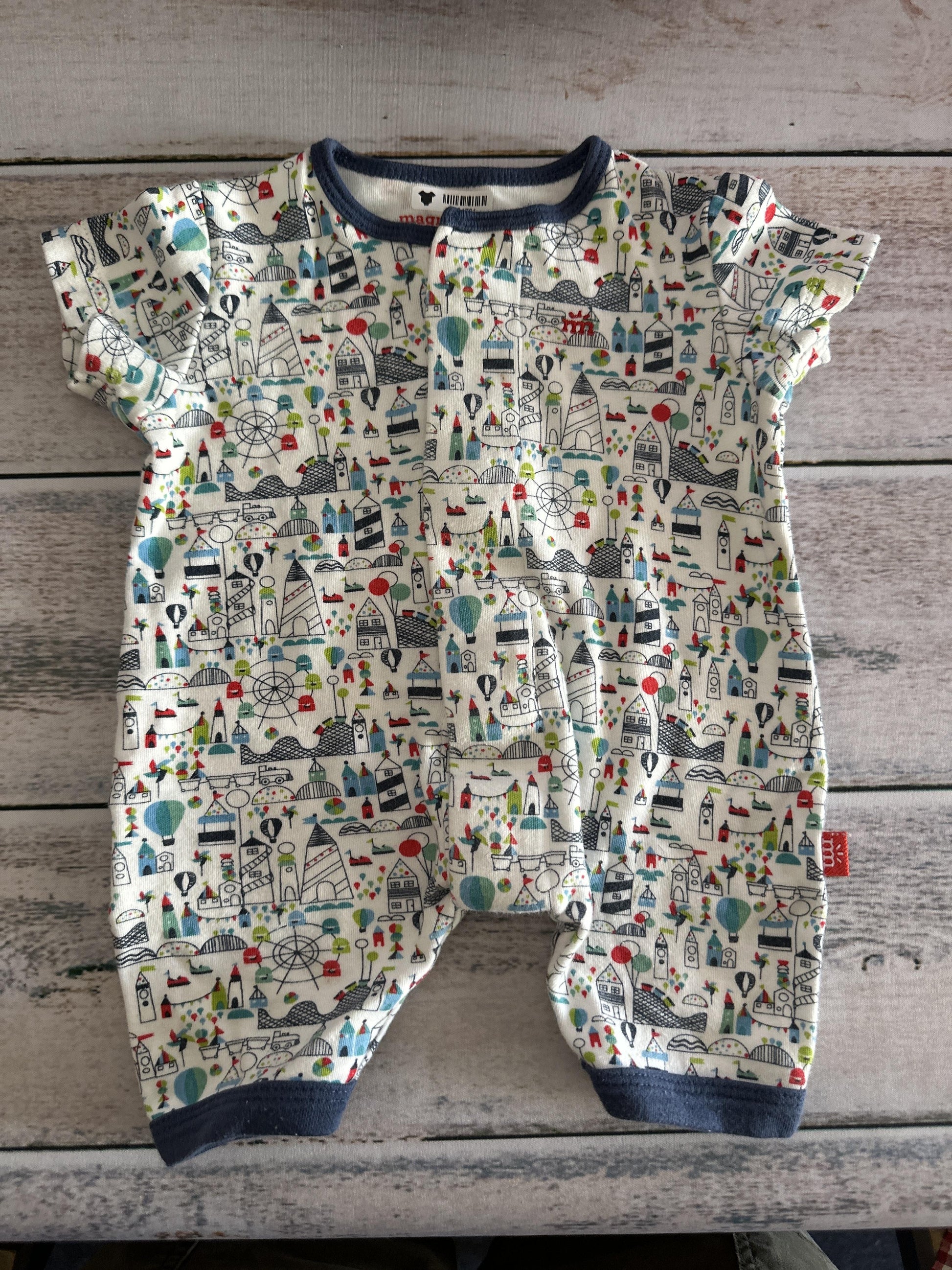 Unisex Button Down Short Sleeve Size: 3-6 months