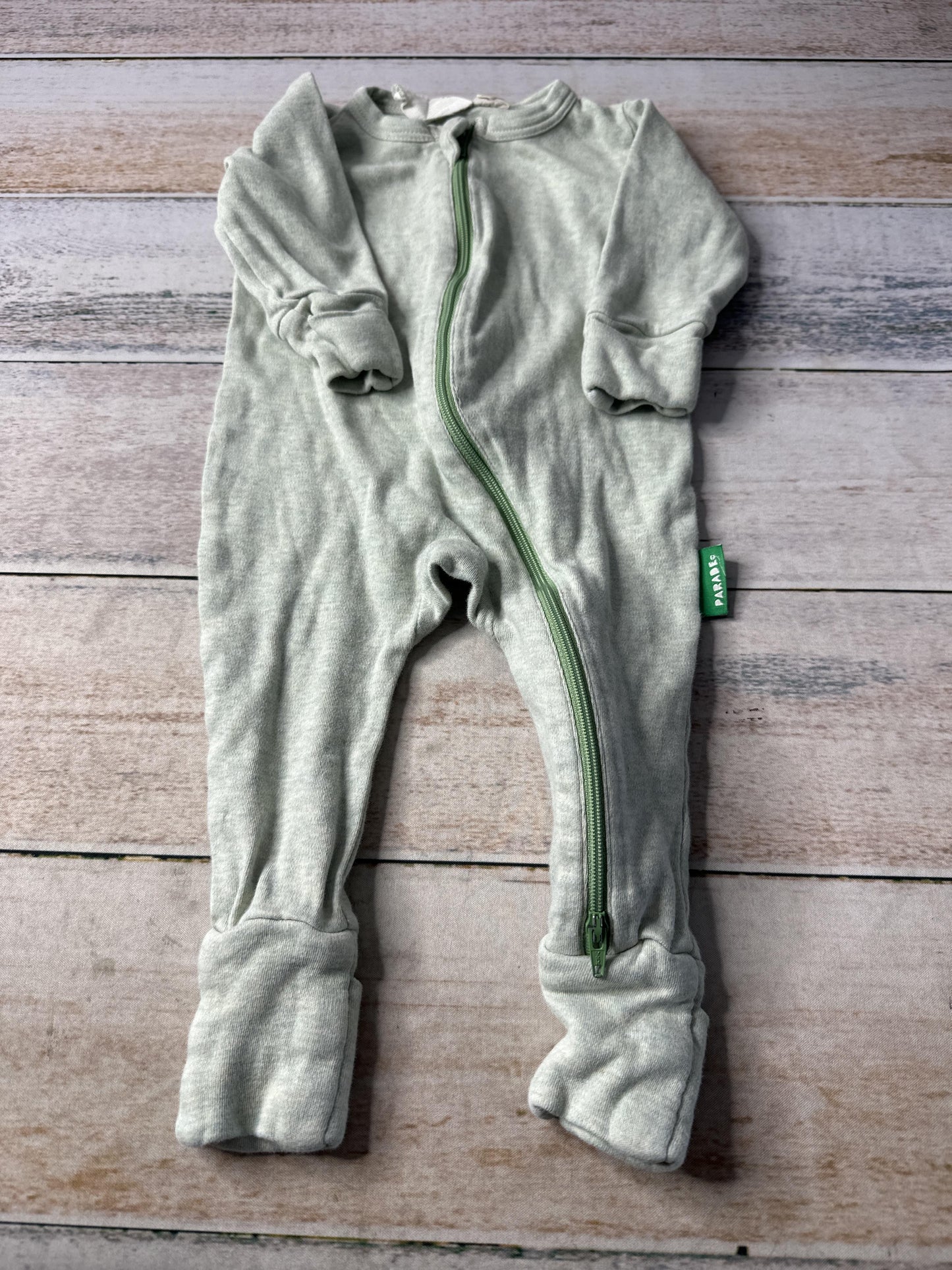 Unisex Pajamas Size: 3-6 months
