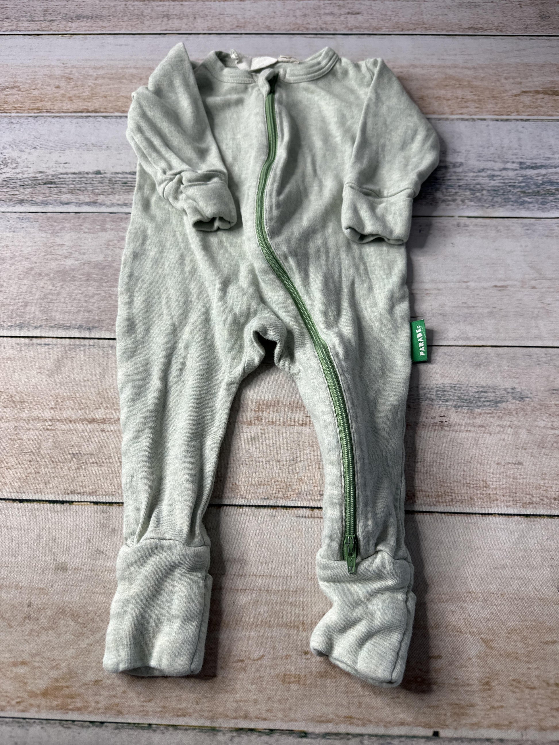 Unisex Pajamas Size: 3-6 months