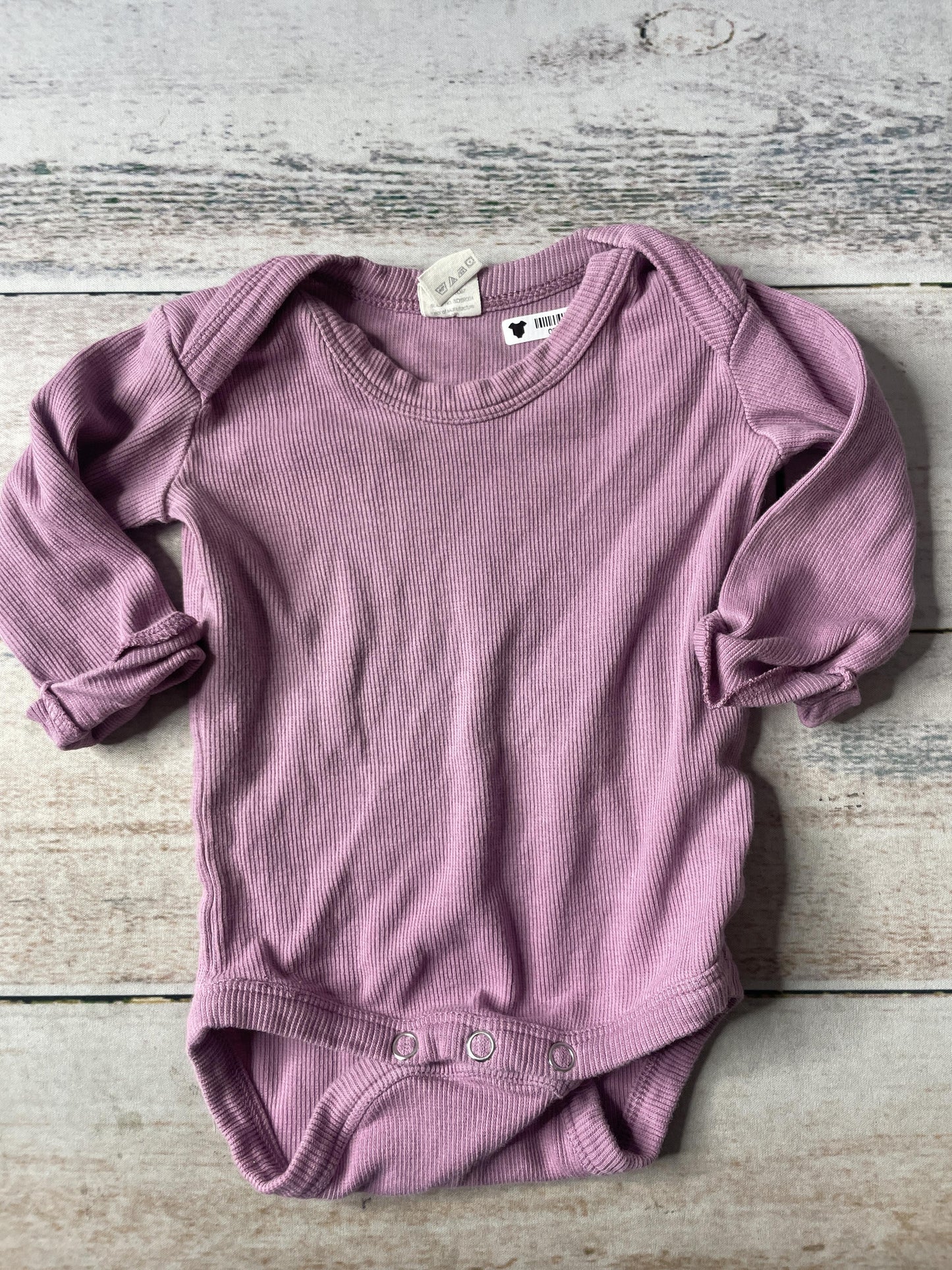 Kate Quinn Unisex Onesie Size: 3-6 months