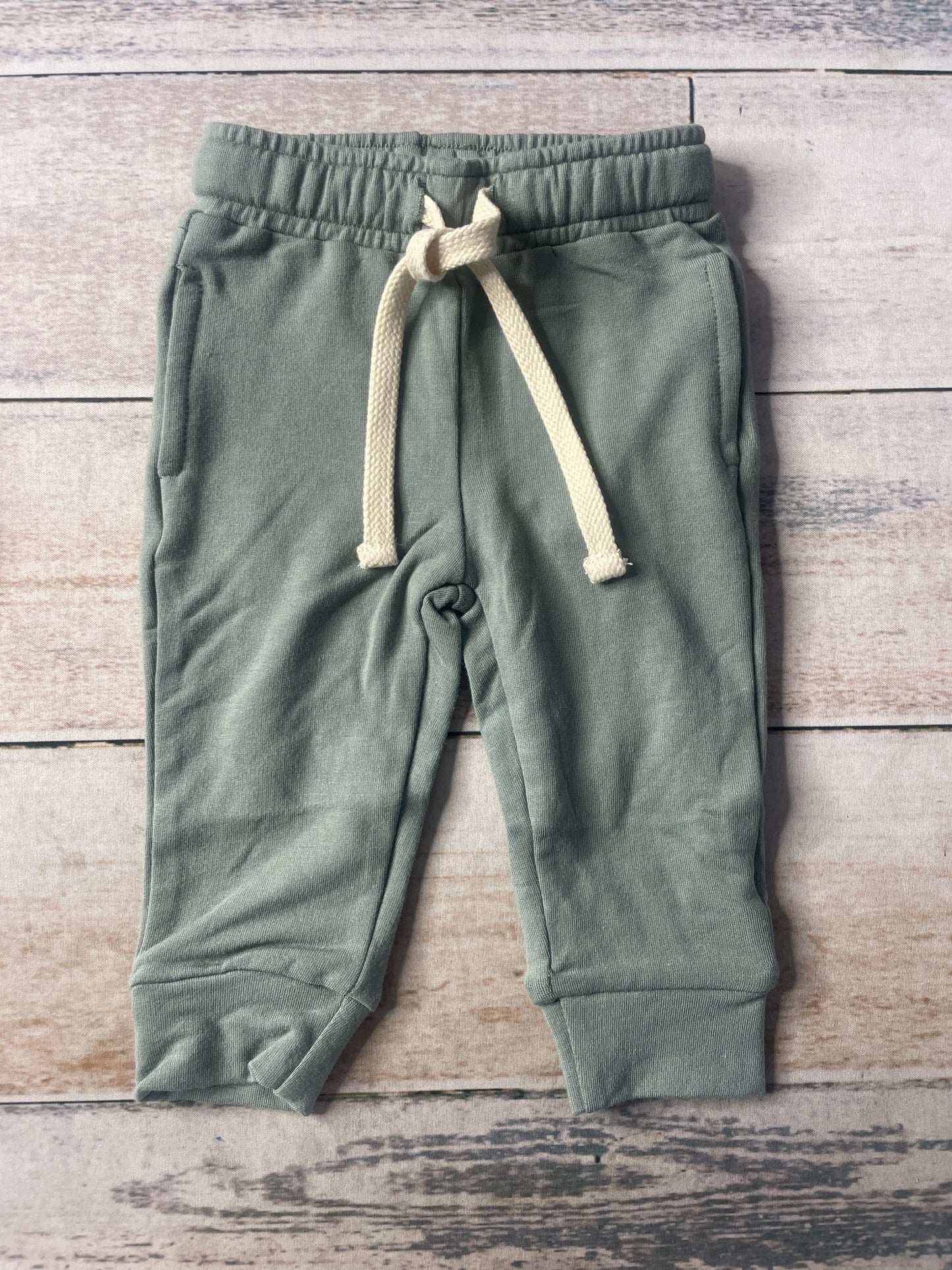 BabySprouts co Unisex Pants Size: 3-6 months