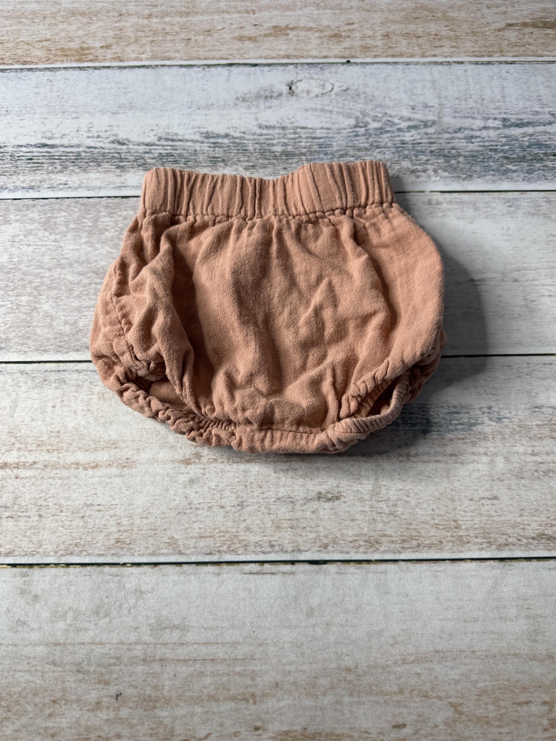 Unisex Shorts Size: 3-6 months