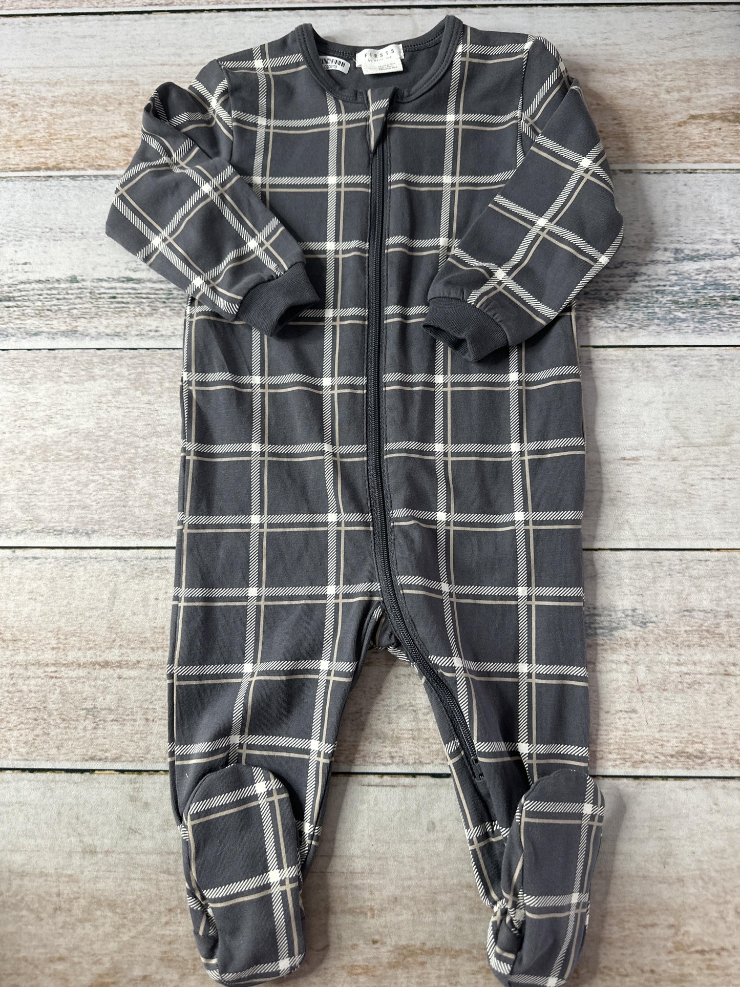 Unisex Pajamas Size: 3-6 months