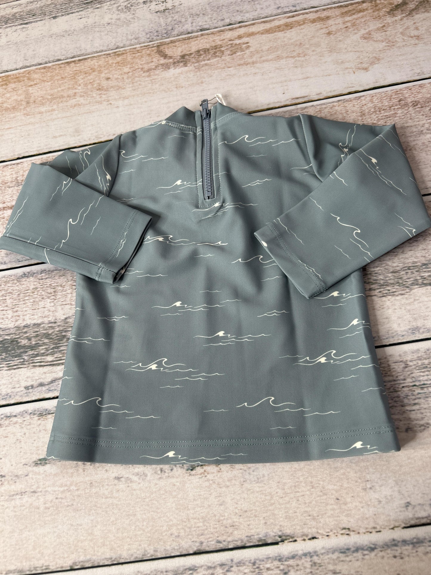 Unisex Rashguard Size: 3-6 months