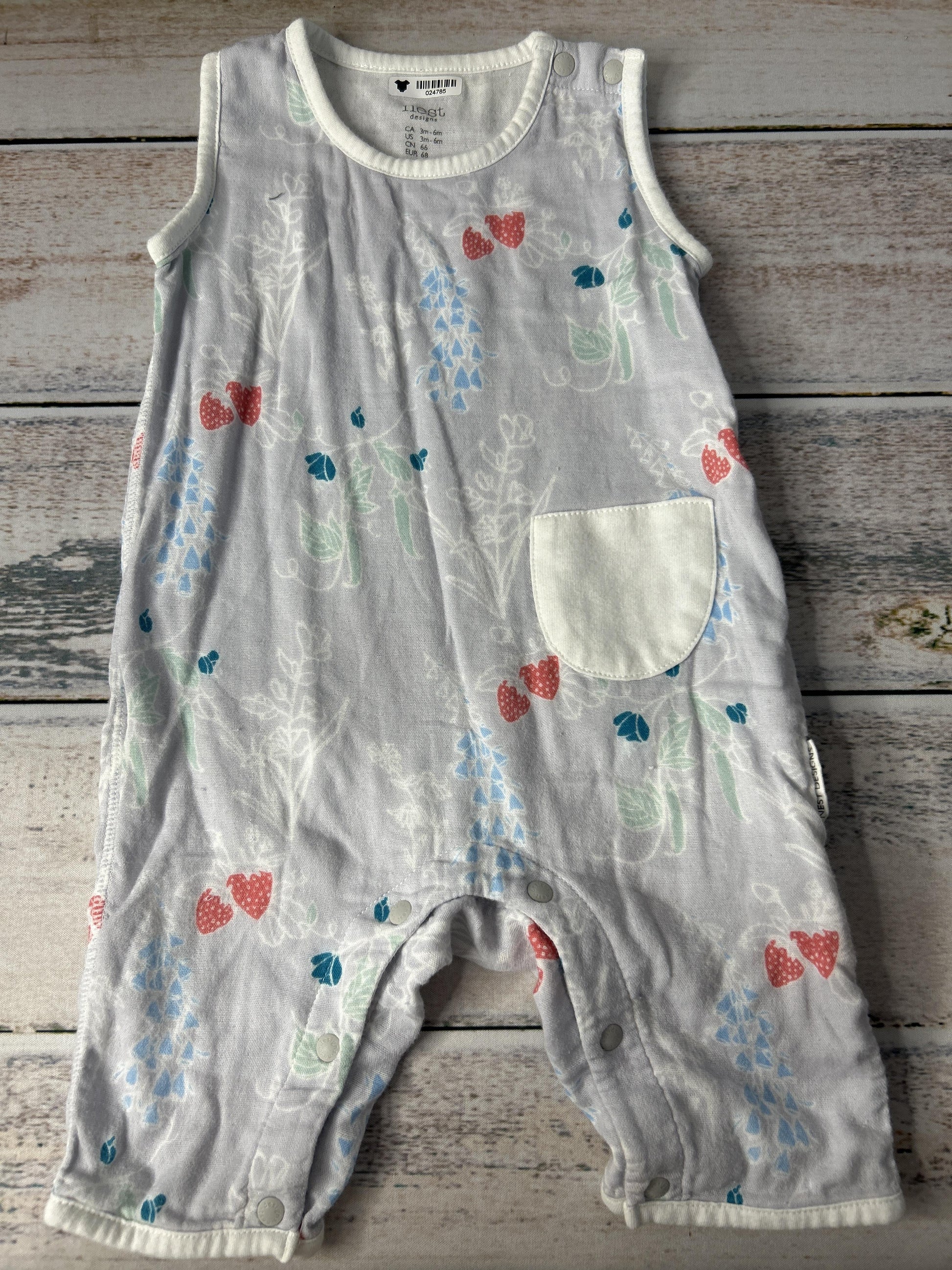 Unisex Romper Size: 3-6 months