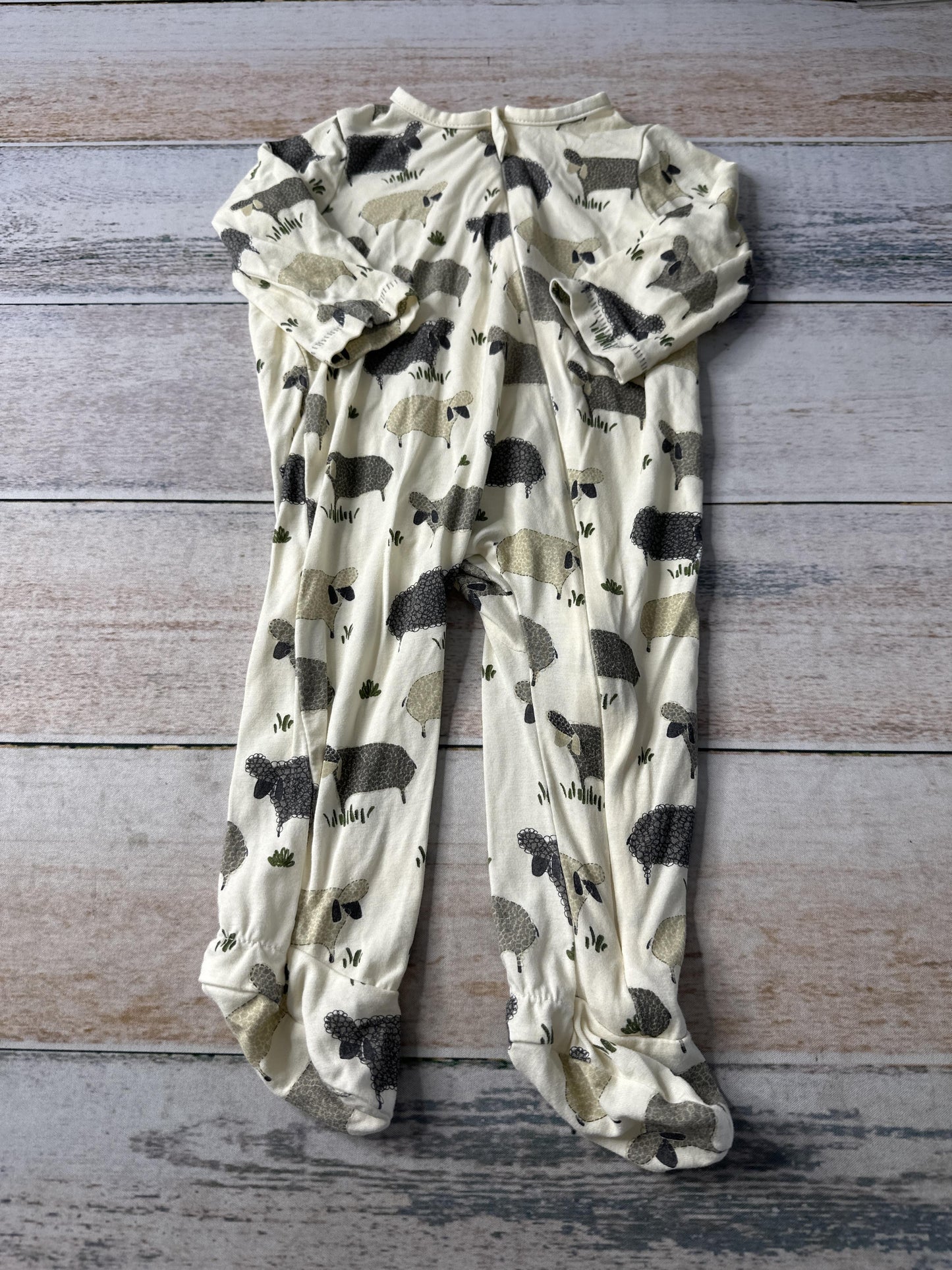 Unisex Pajamas Size: 3-6 months
