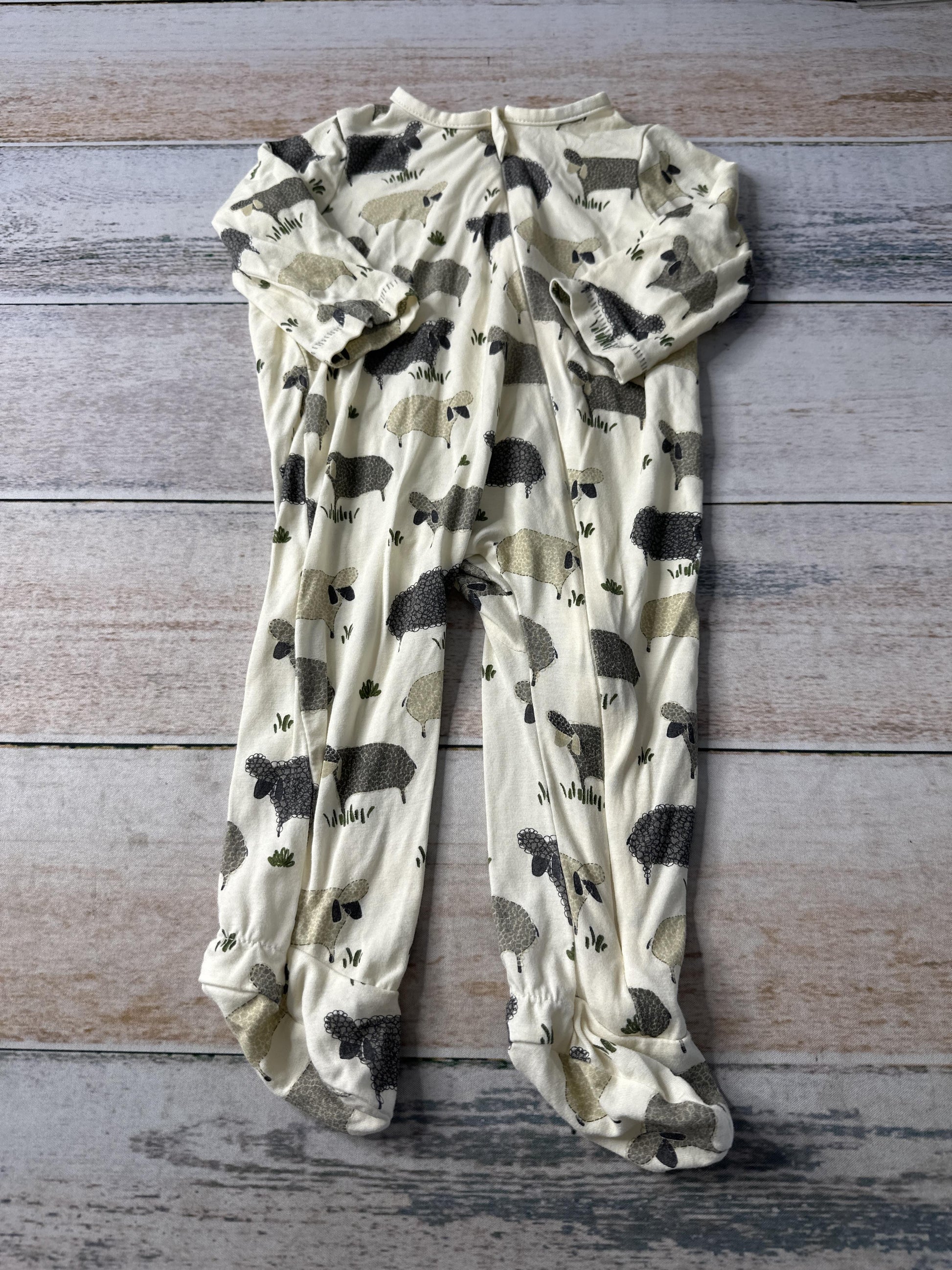 Unisex Pajamas Size: 3-6 months