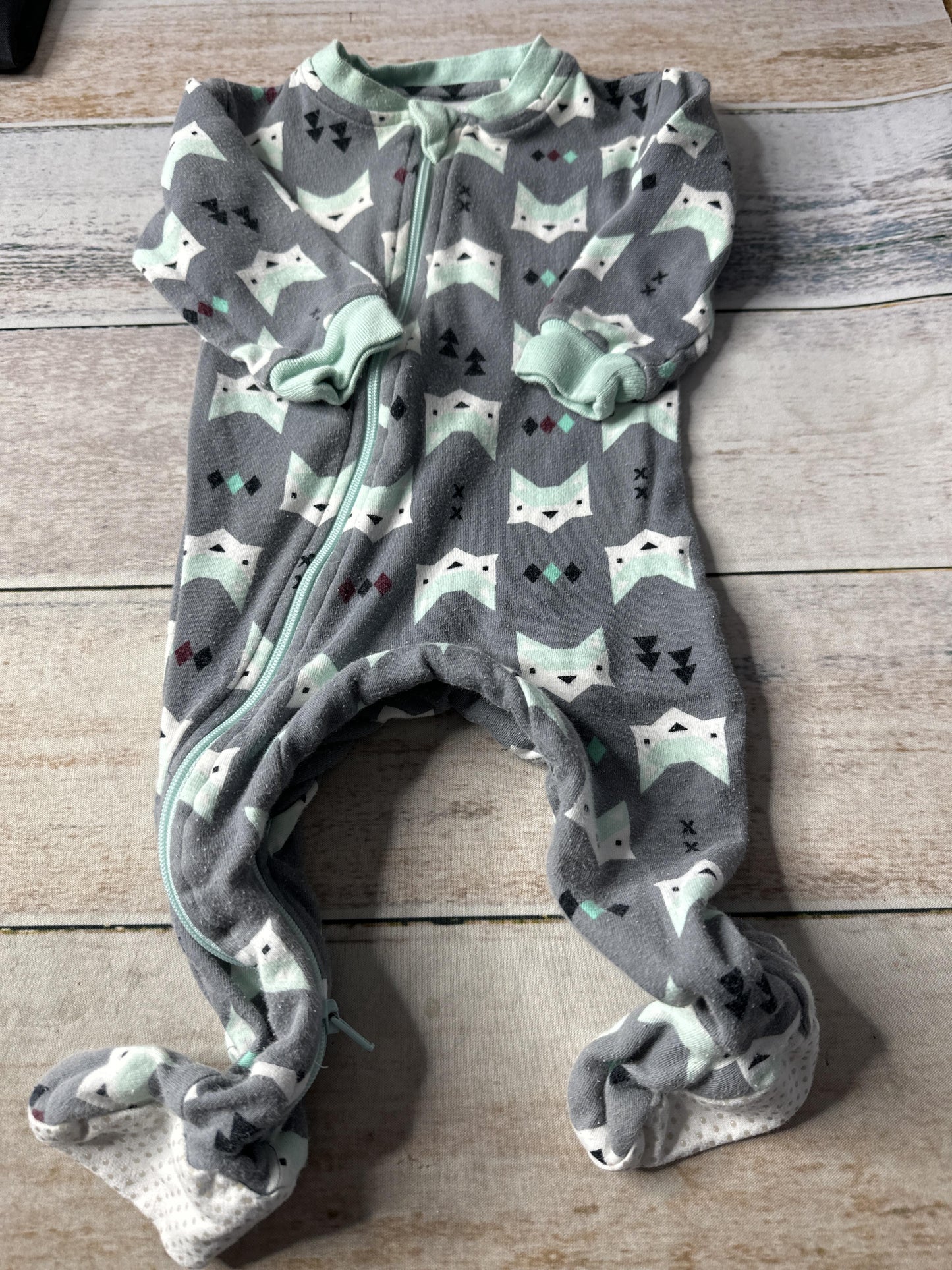Unisex Pajamas Size: 3-6 months