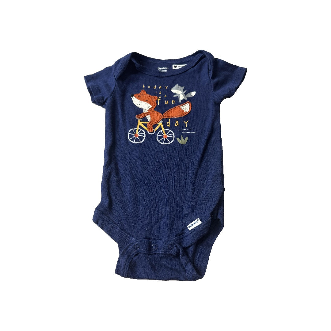 Gerber Unisex Onesie Size: 3-6 months