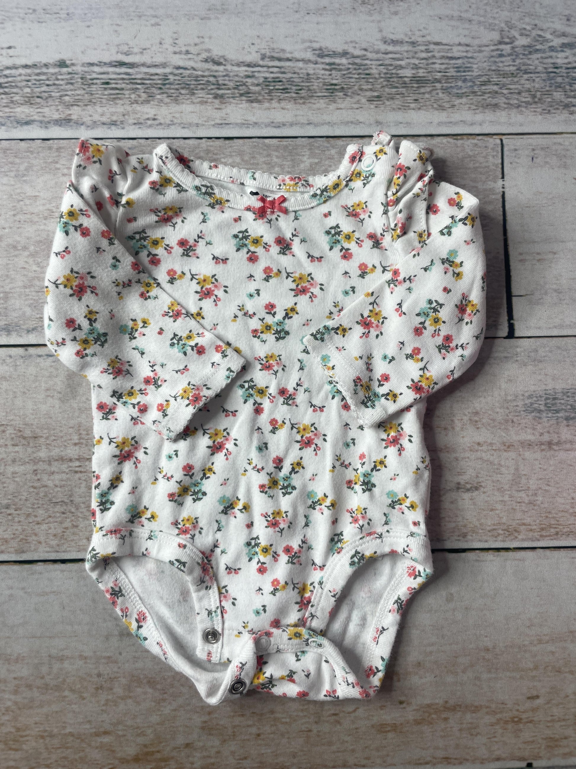 Unisex Onesie Size: 3 months