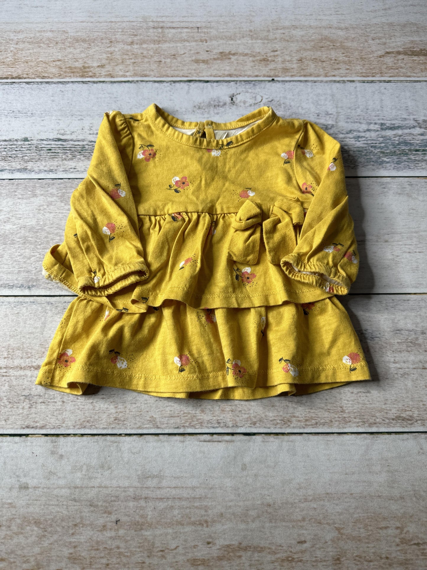 Carters Girls Dress Size: 3 months