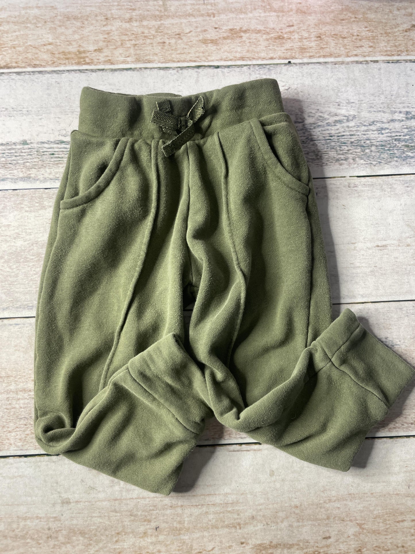Unisex Pants Size: 3T