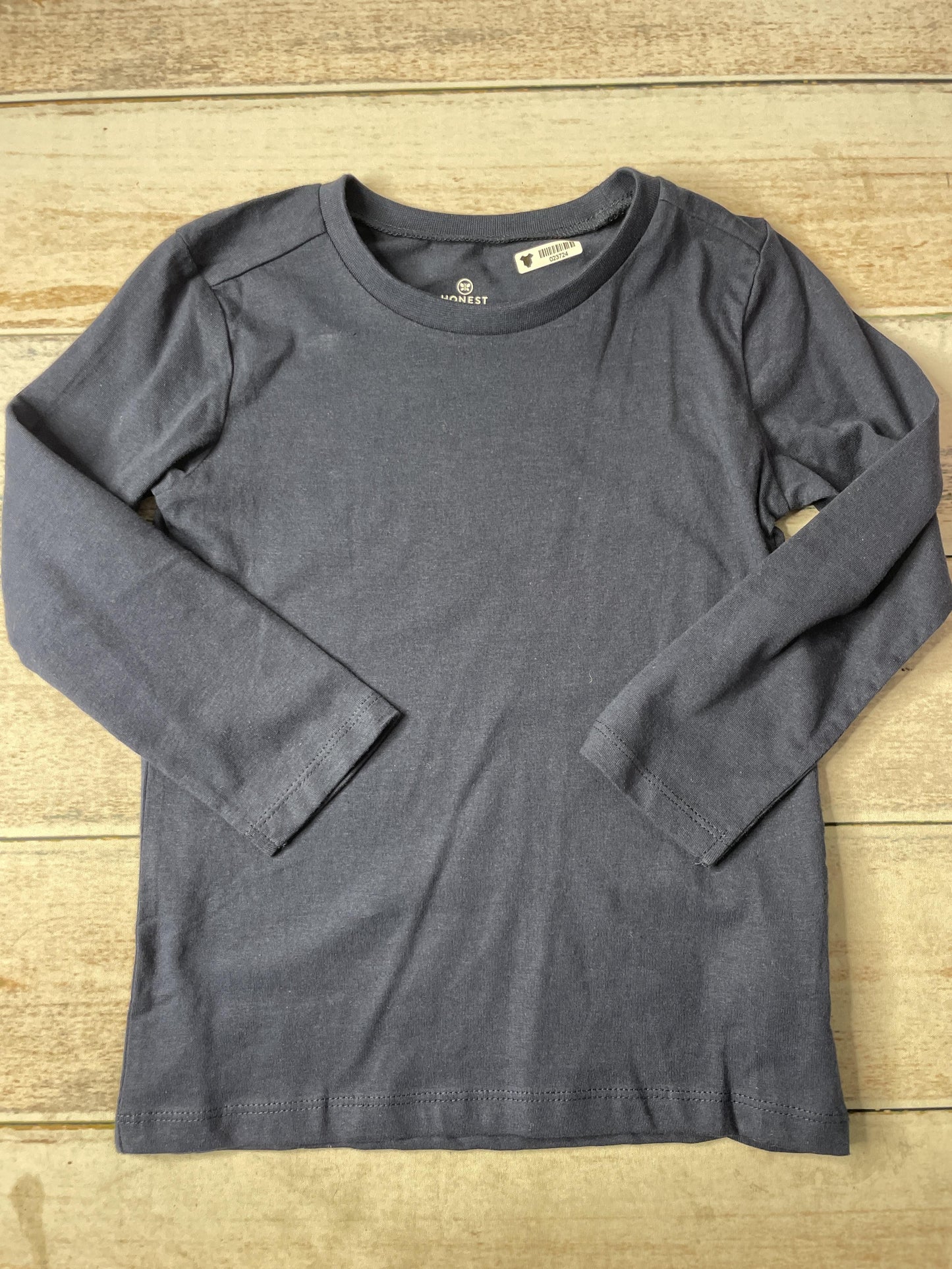 Unisex Long Sleeve Shirt Size: 3T