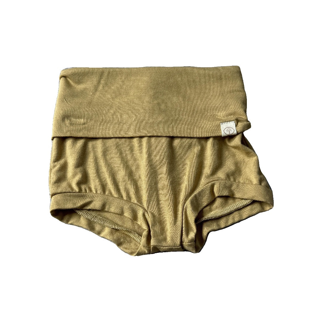 Tenth + Pine Unisex Shorts Size: 3T