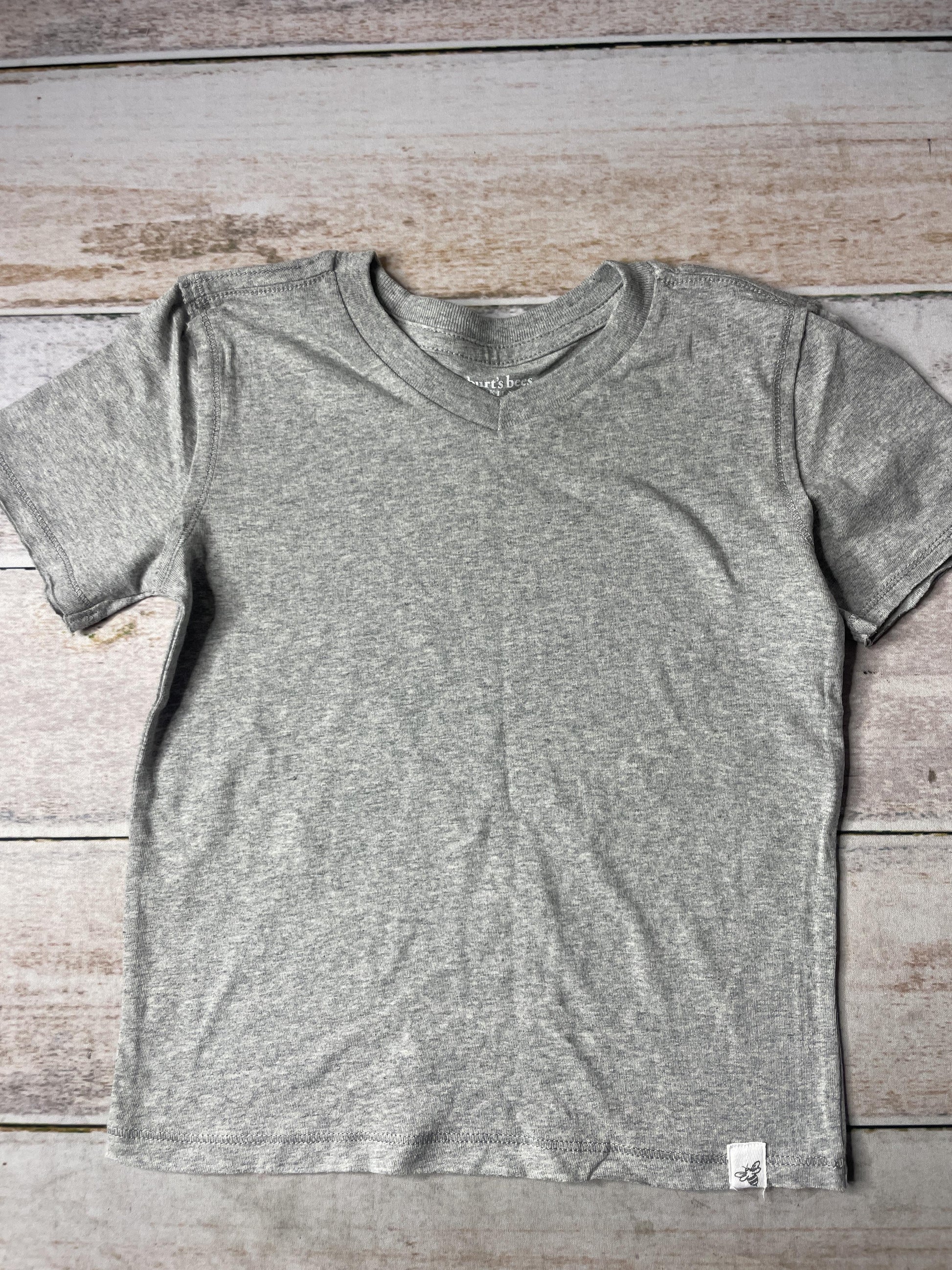 Unisex Shirt Size: 3T