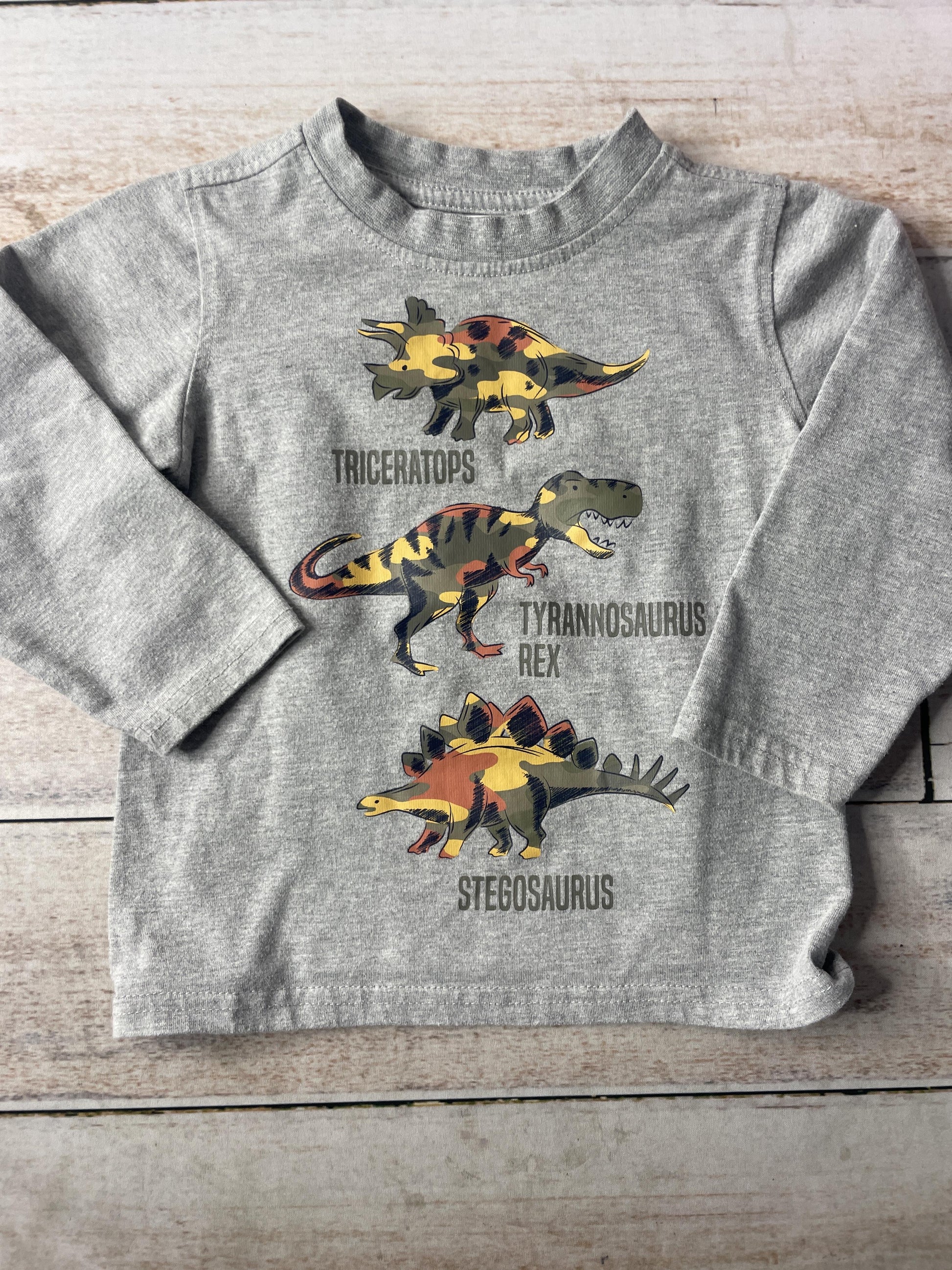 Unisex Shirt Size: 3T