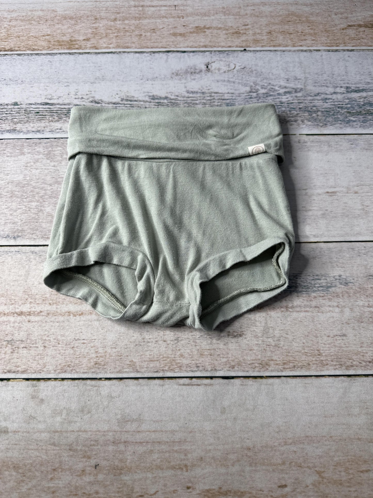 Unisex Shorts Size: 3T