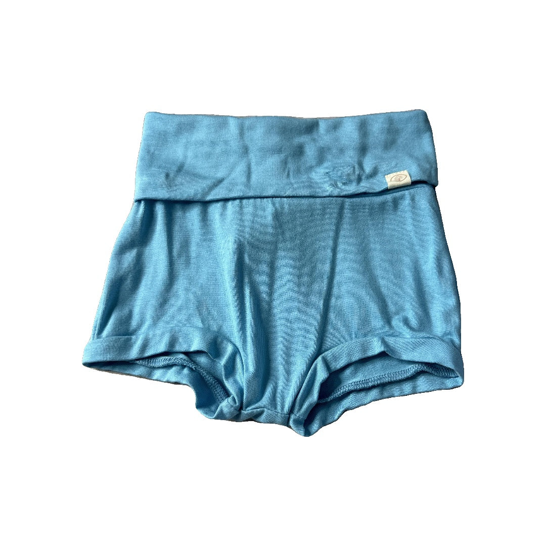 Tenth + Pine Unisex Shorts Size: 3T