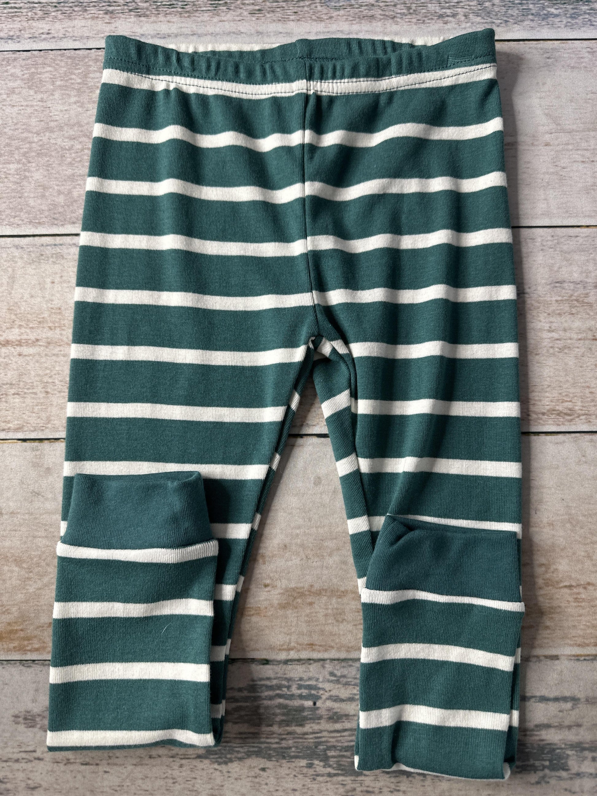 Unisex Pajamas Size: 3T