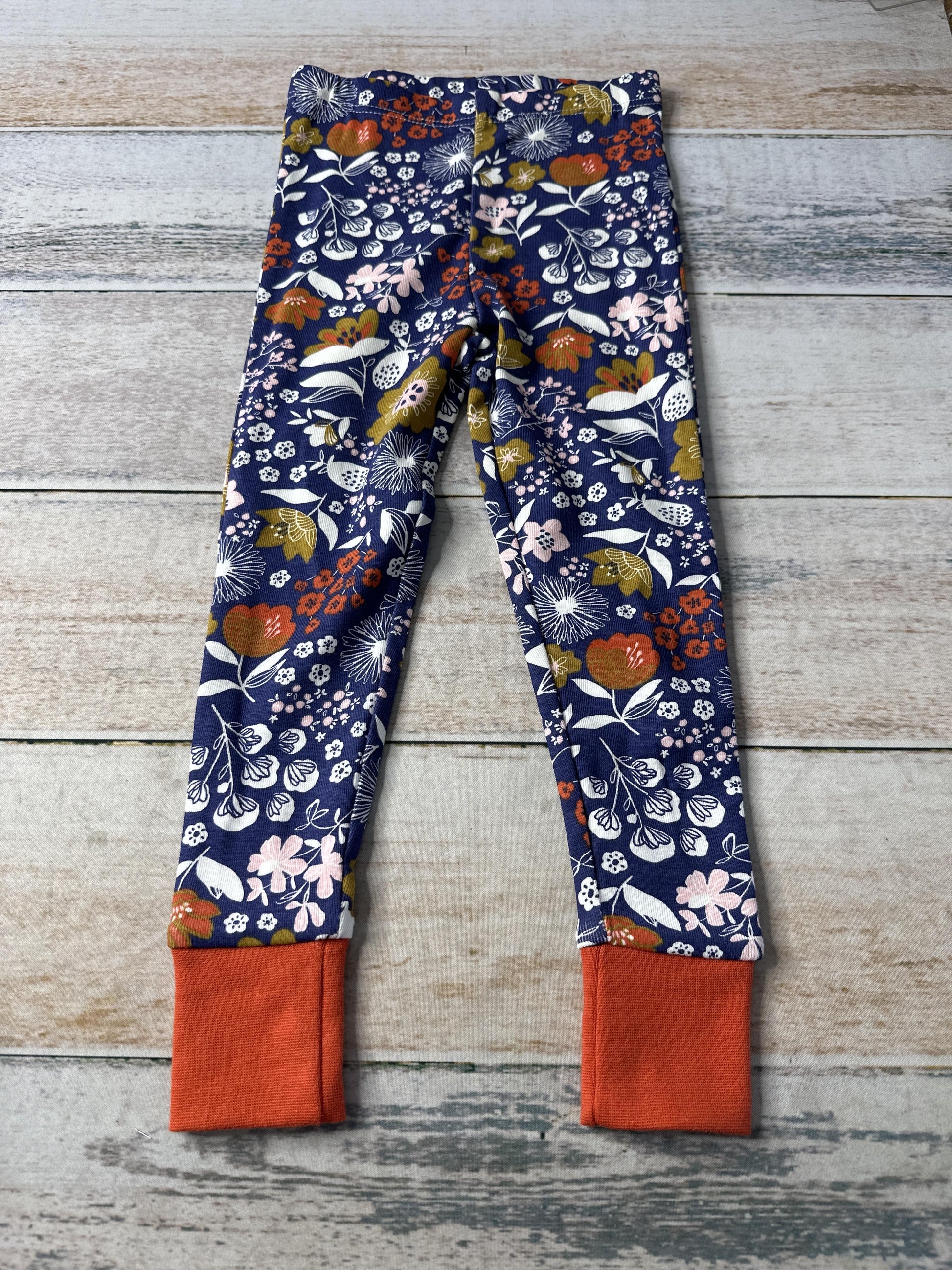 Unisex Pajamas Size: 3T