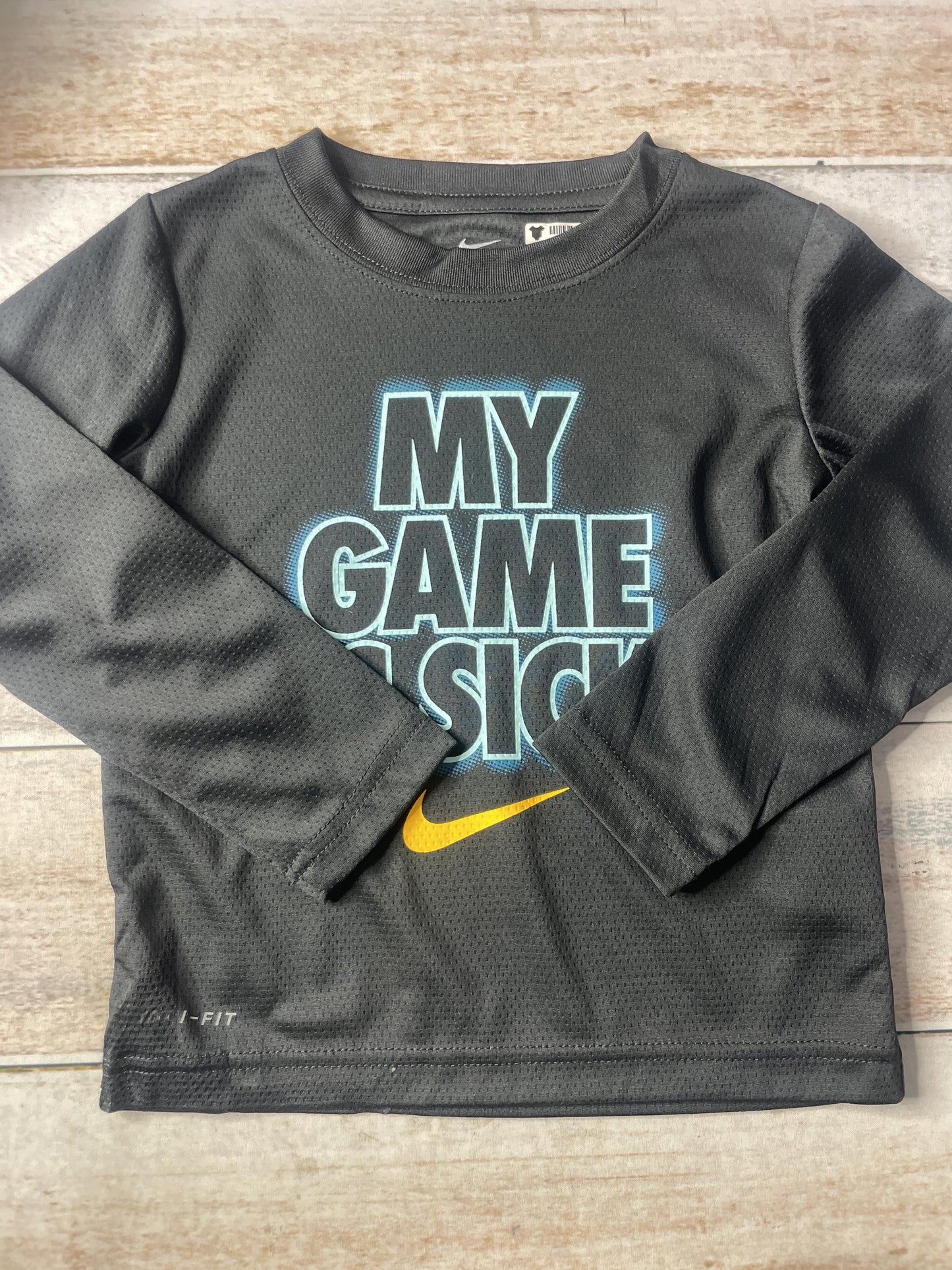 Unisex Shirt Size: 3T