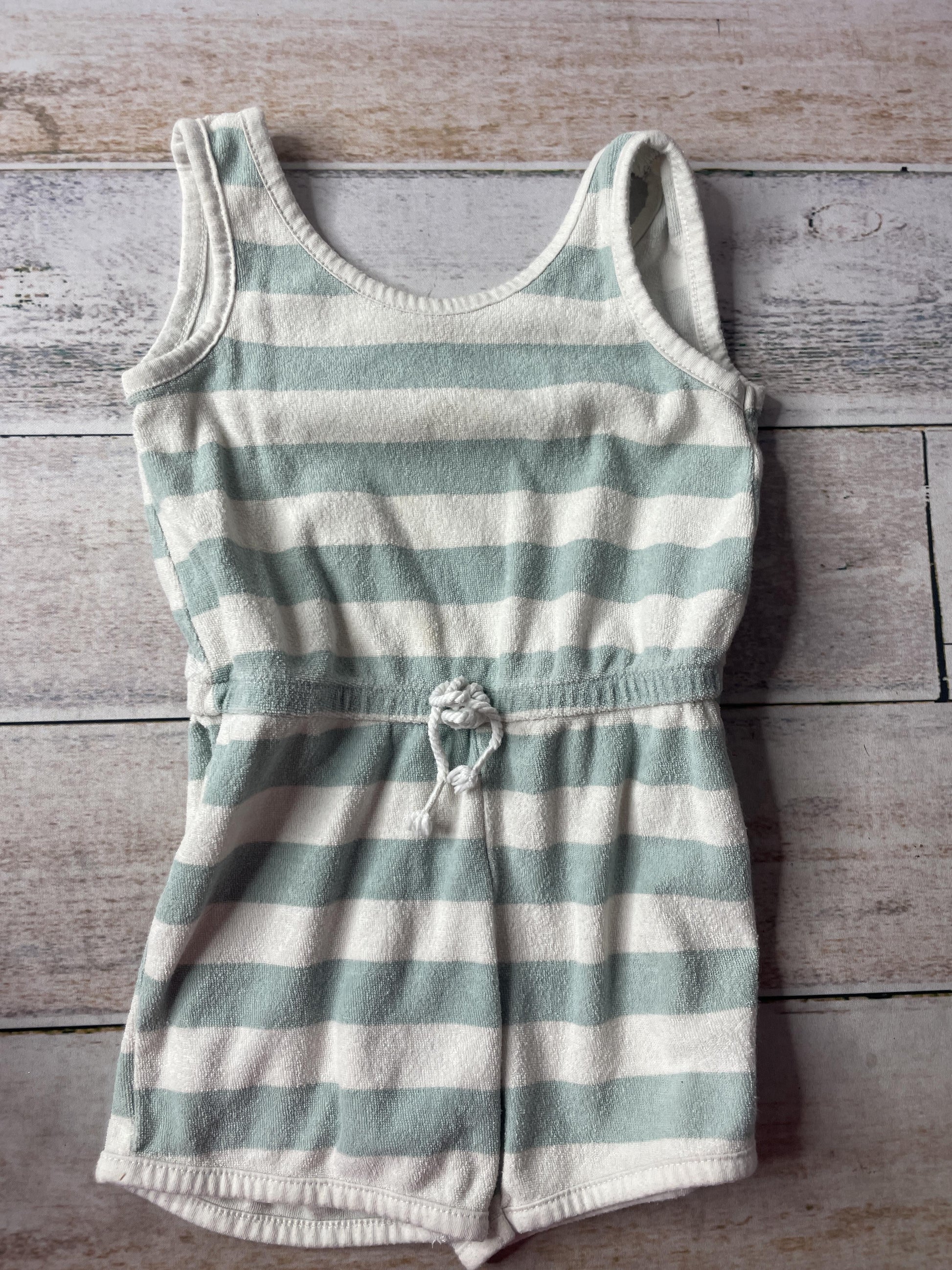 Unisex Romper Size: 3T