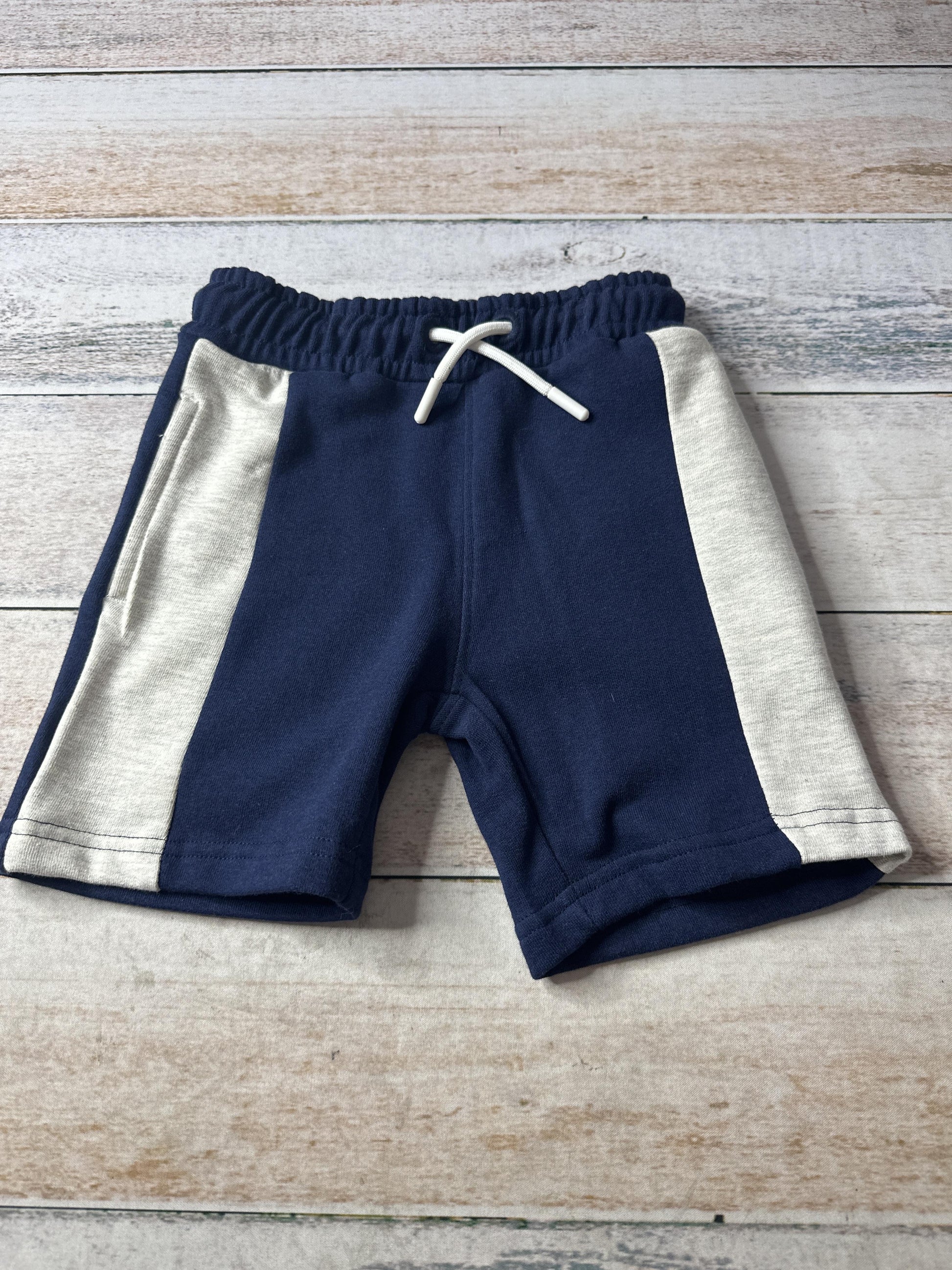 Sovereign Code Unisex Shorts Size: 3T