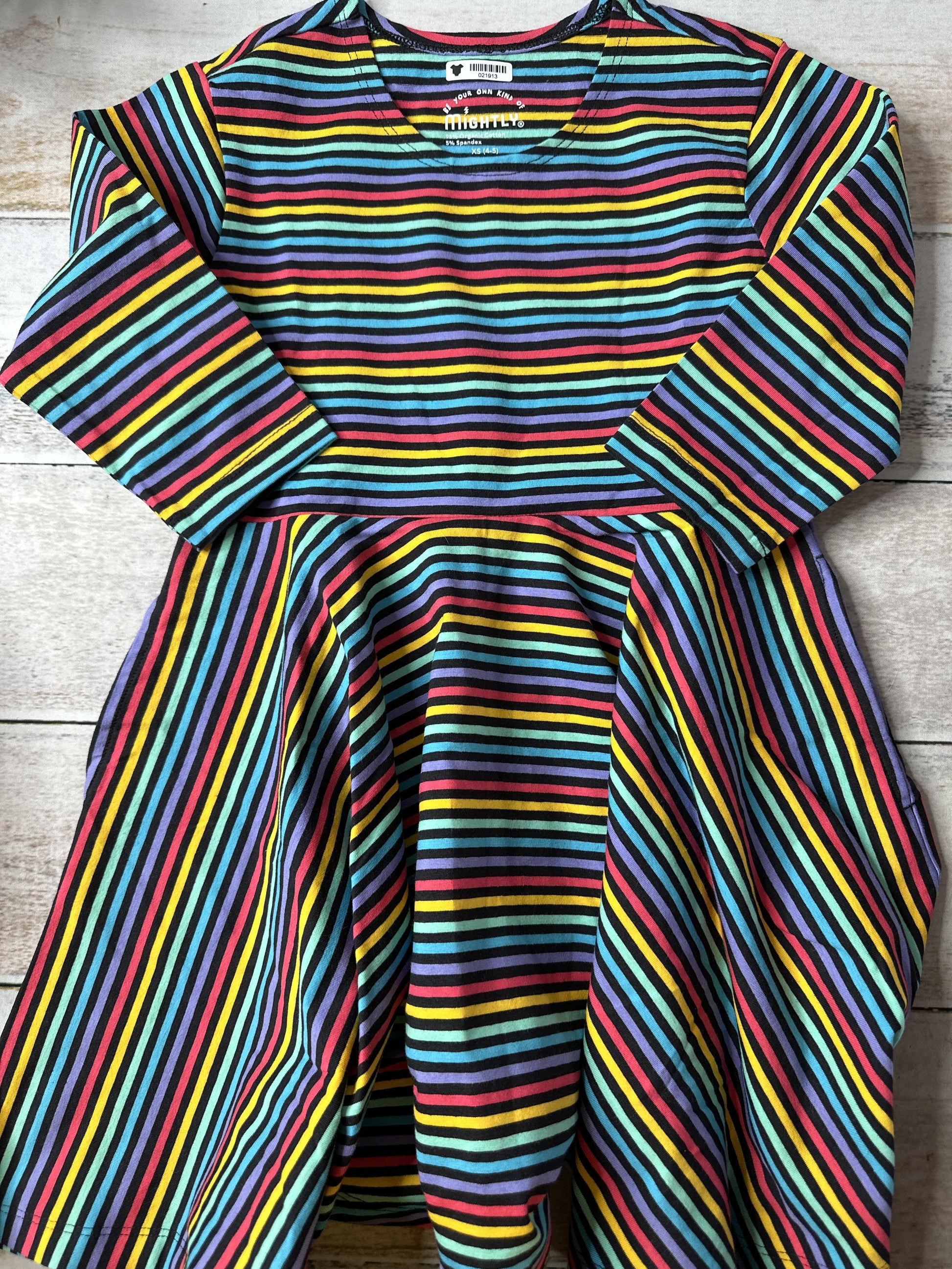 Girls Dress Size: 4-5 Years