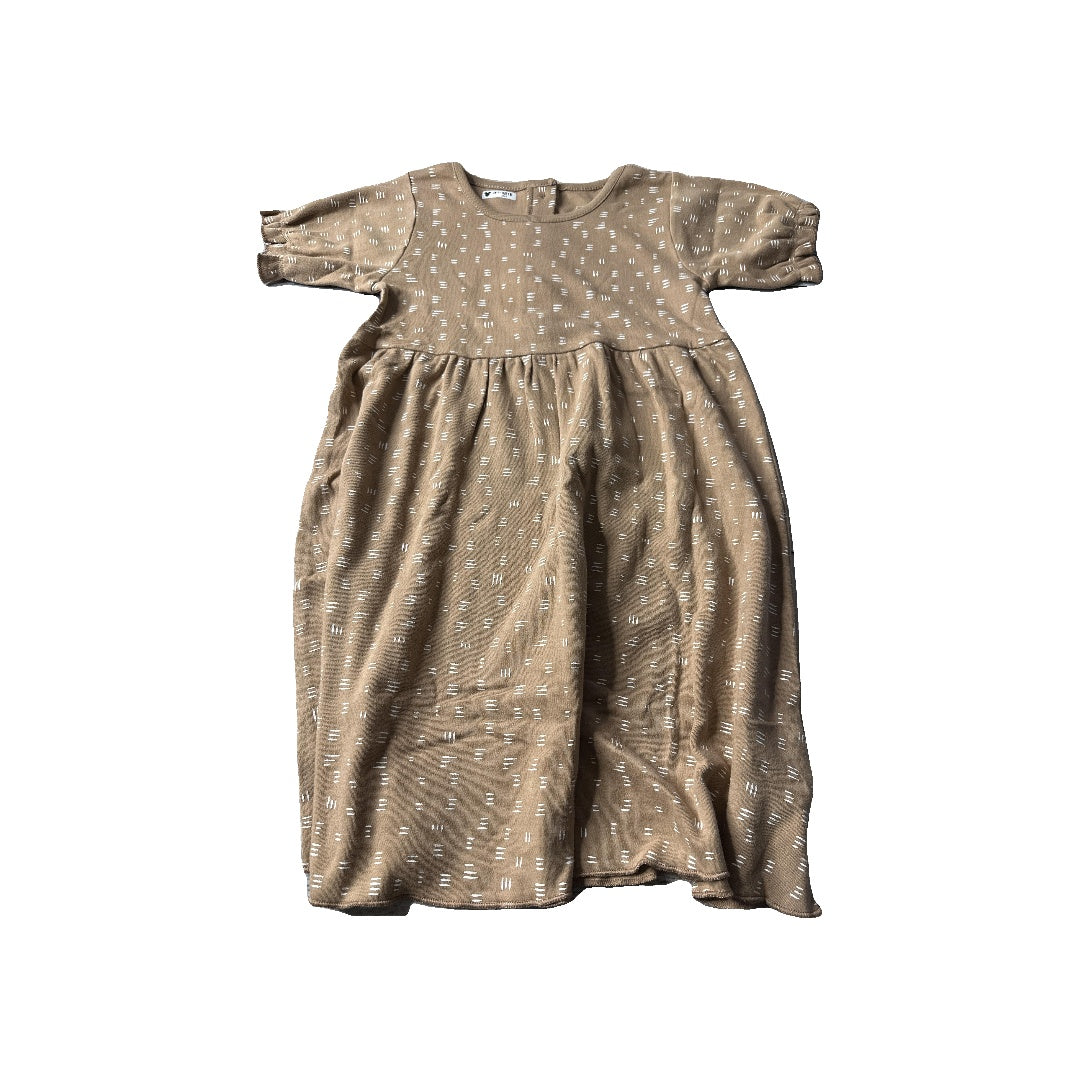 MakeMake Girls Dress Size: 4-5 Years