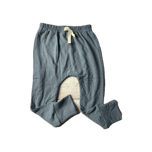 BabySprouts co Unisex Pants Size: 4T