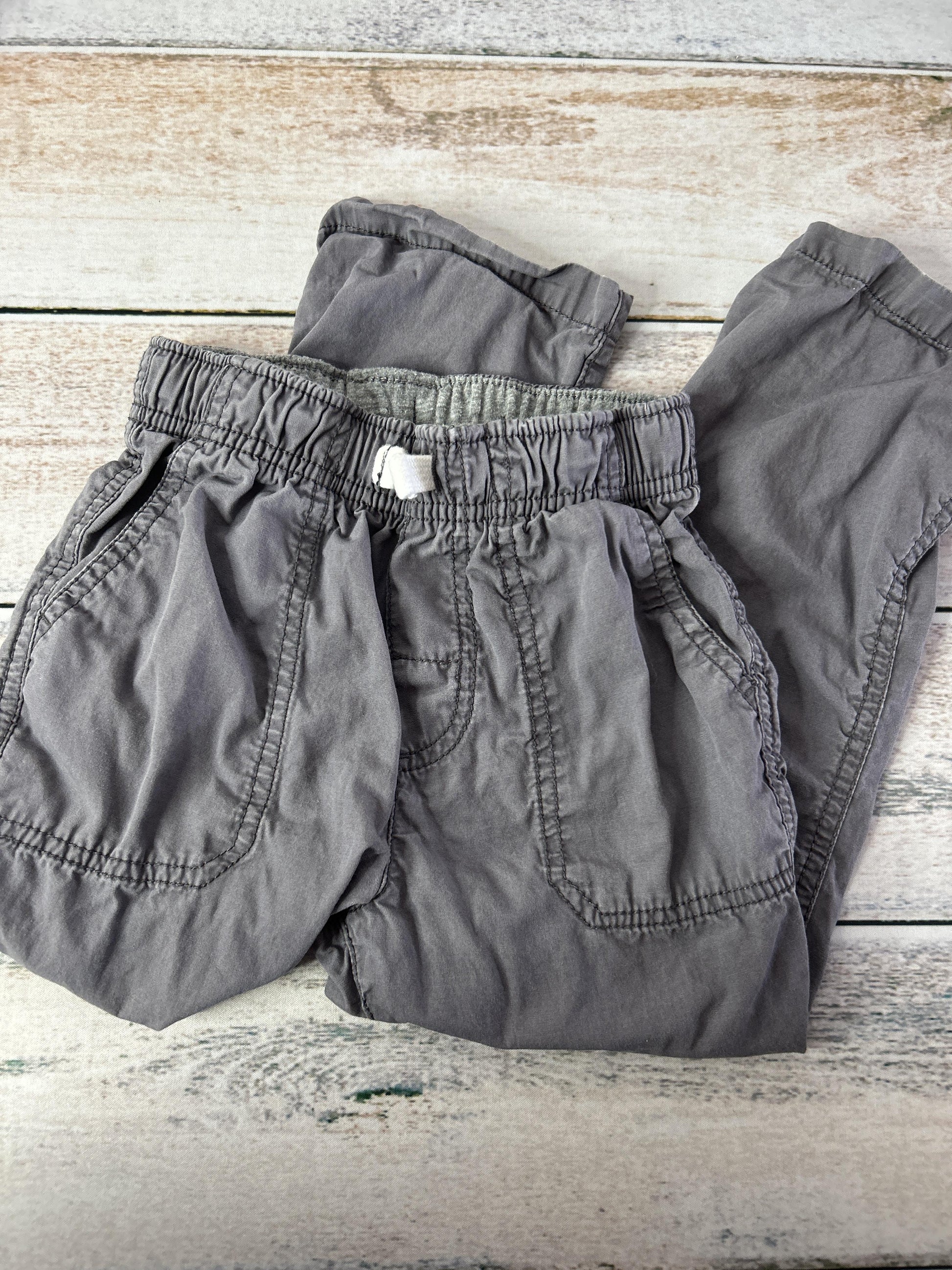 Unisex Pants Size: 4T