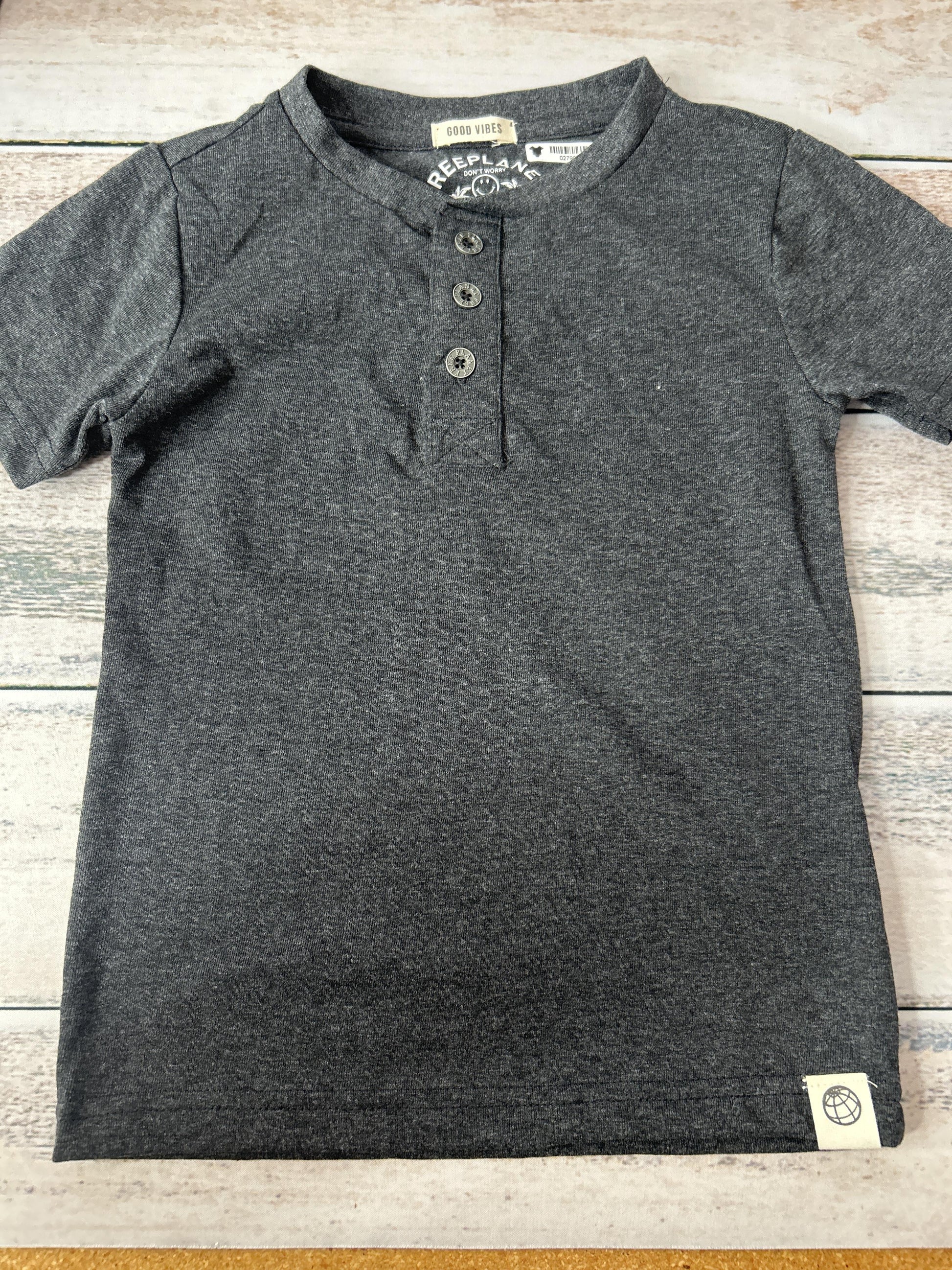 Unisex T-Shirt Size: 4T