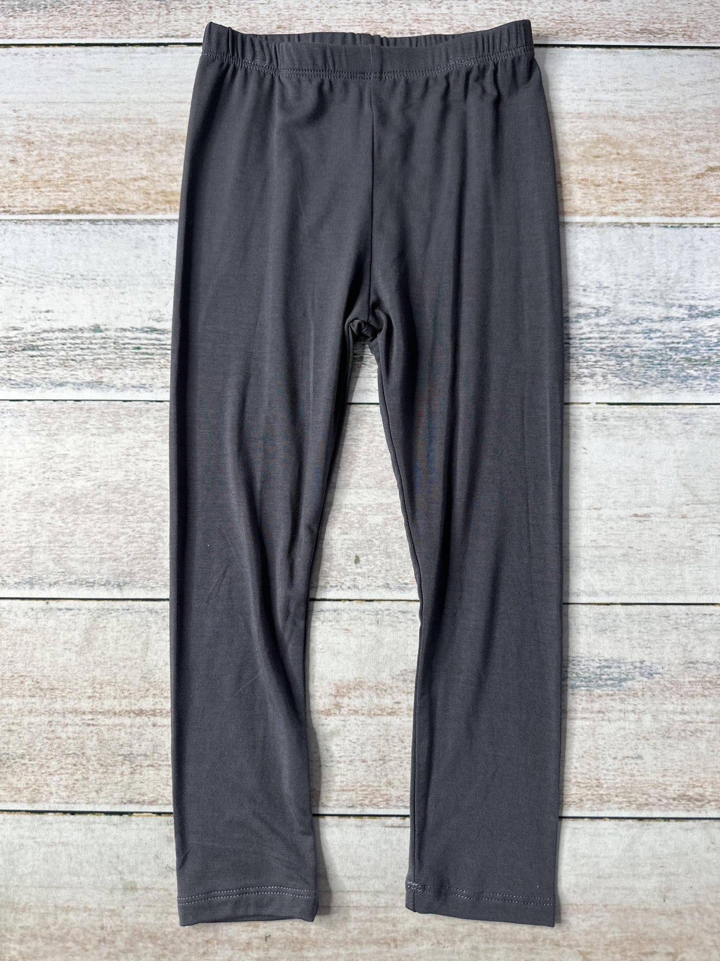 BabySprouts co Unisex Pants Size: 4T