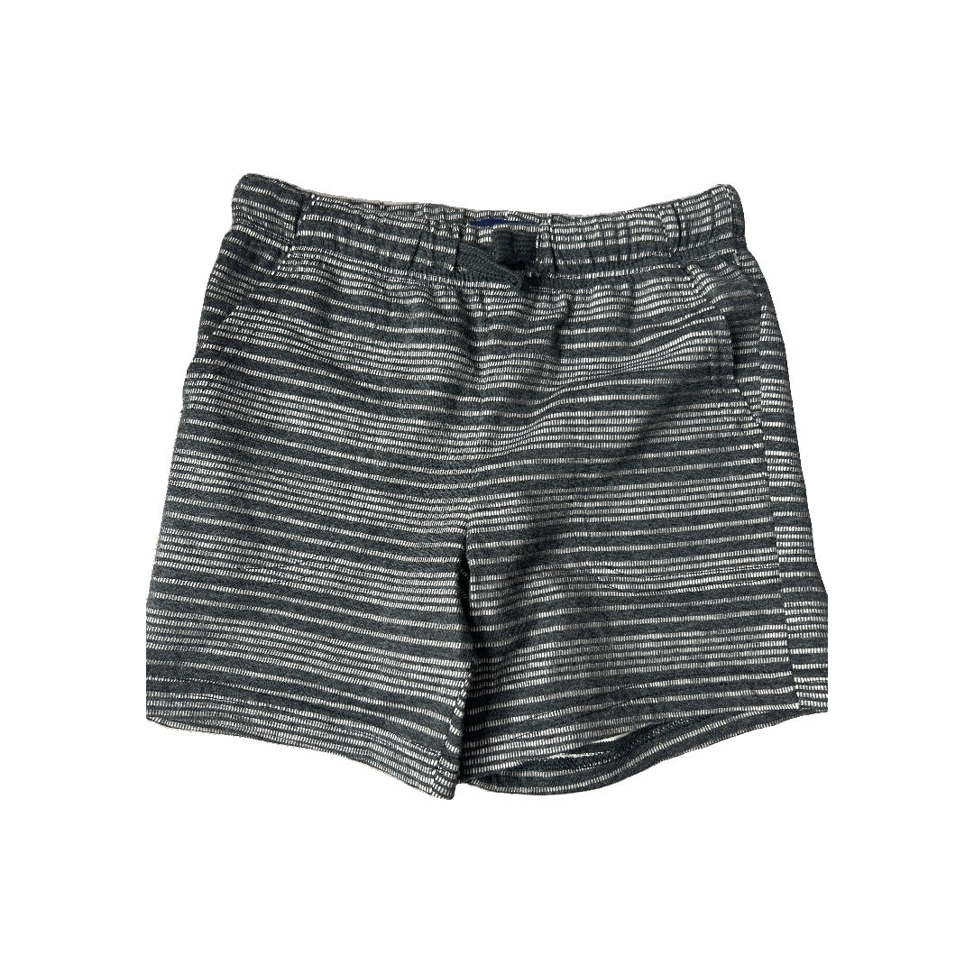Unisex Shorts Size: 4T
